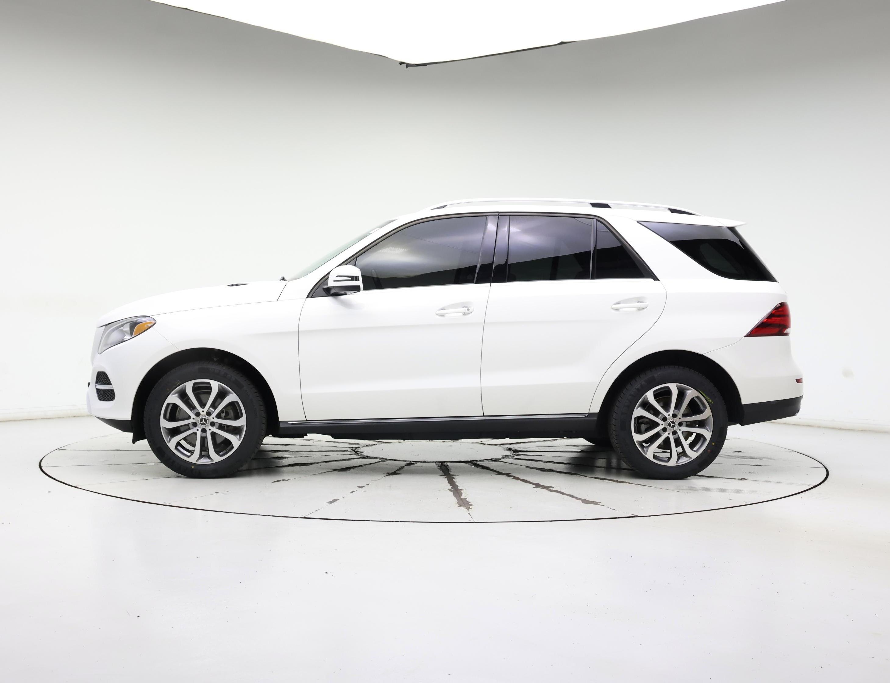 Thumbnail: 2018 Mercedes-Benz GLE - 3