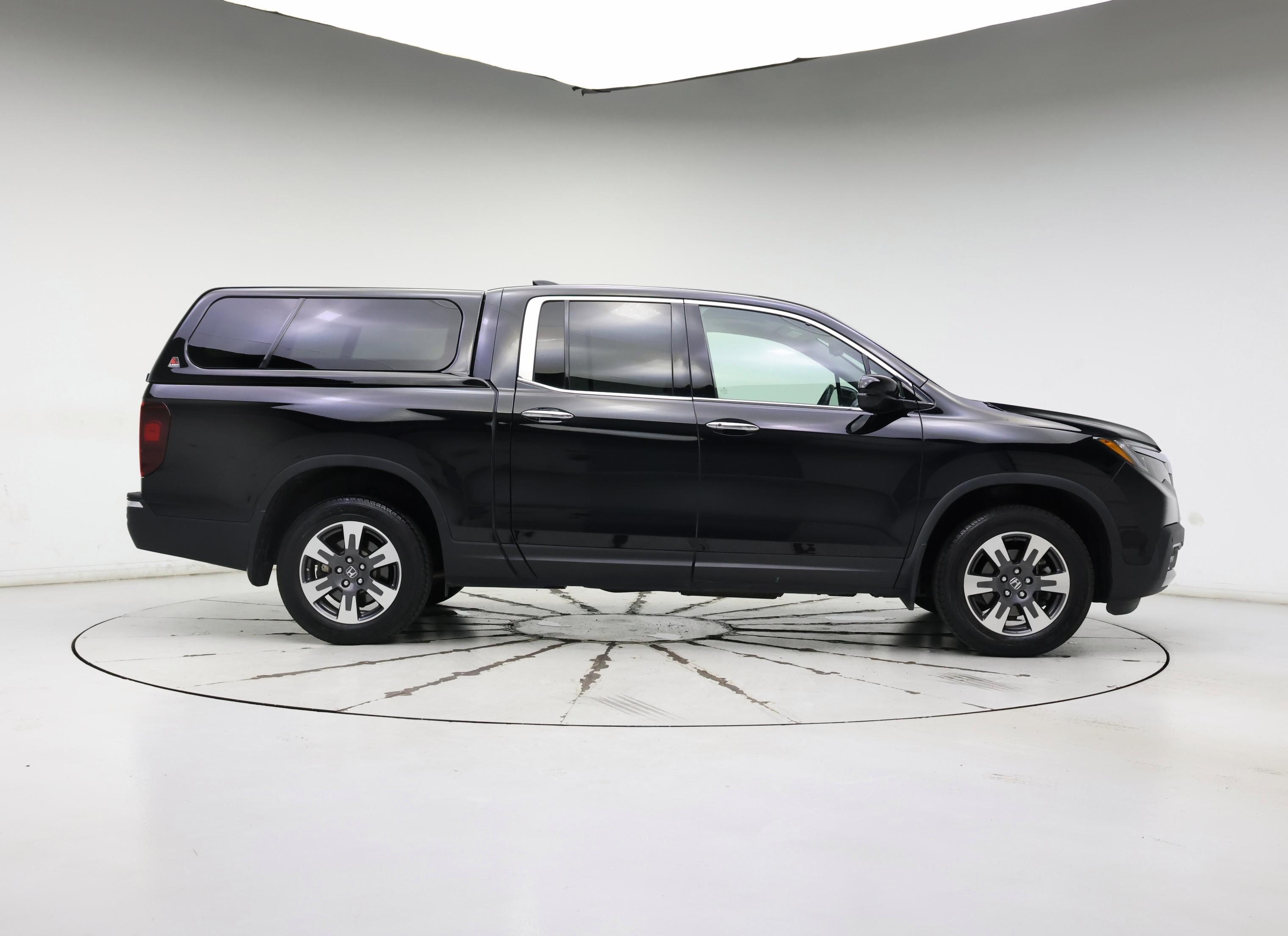 Thumbnail: 2017 Honda Ridgeline - 7