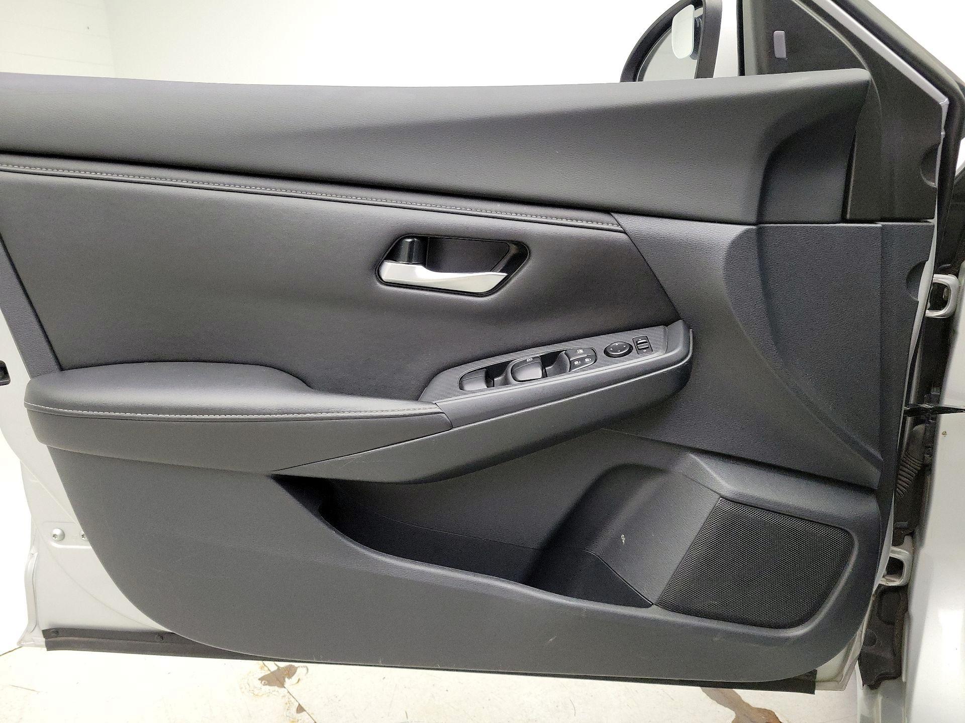 Thumbnail: 2021 Nissan Sentra - 12