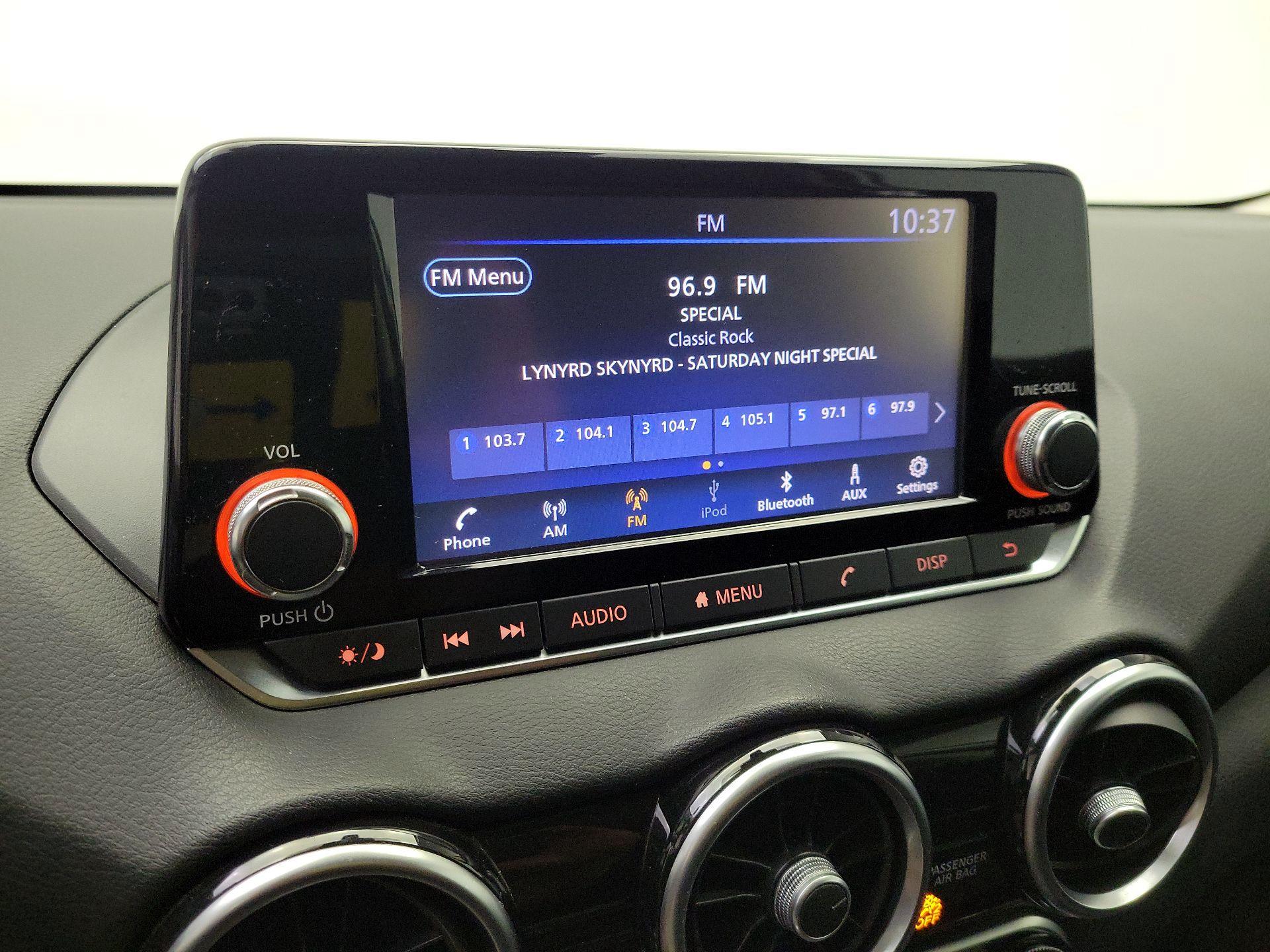 Thumbnail: 2021 Nissan Sentra - 15