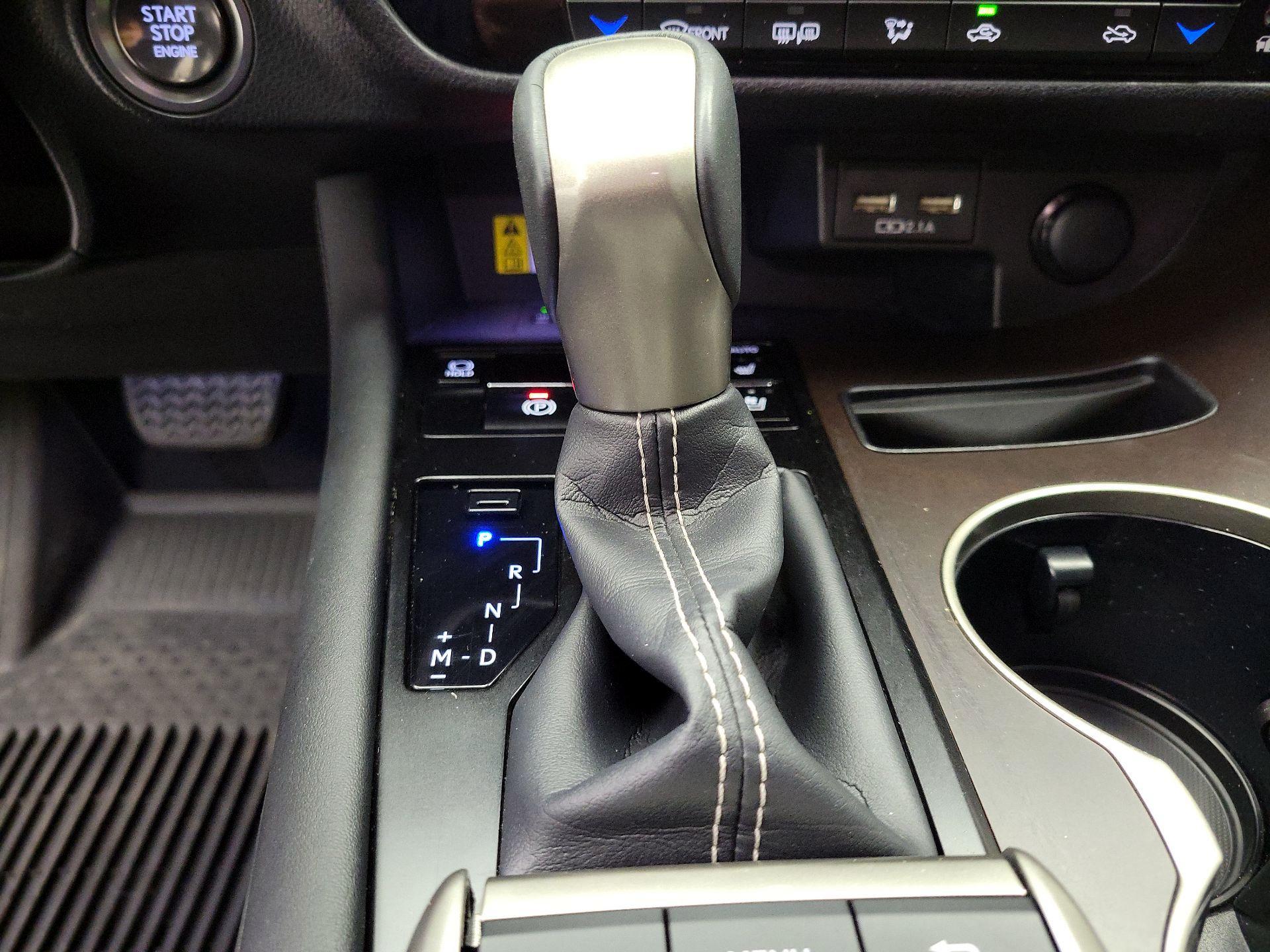 Thumbnail: 2022 Lexus RX - 17