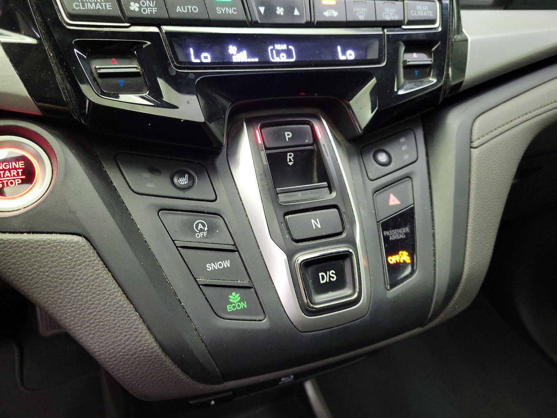 Thumbnail: 2018 Honda Odyssey - 18