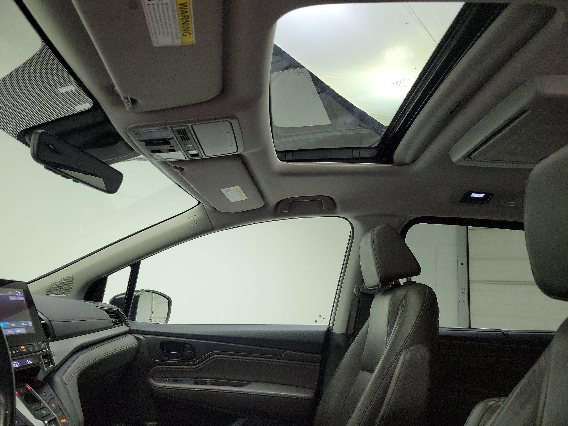 Thumbnail: 2018 Honda Odyssey - 20