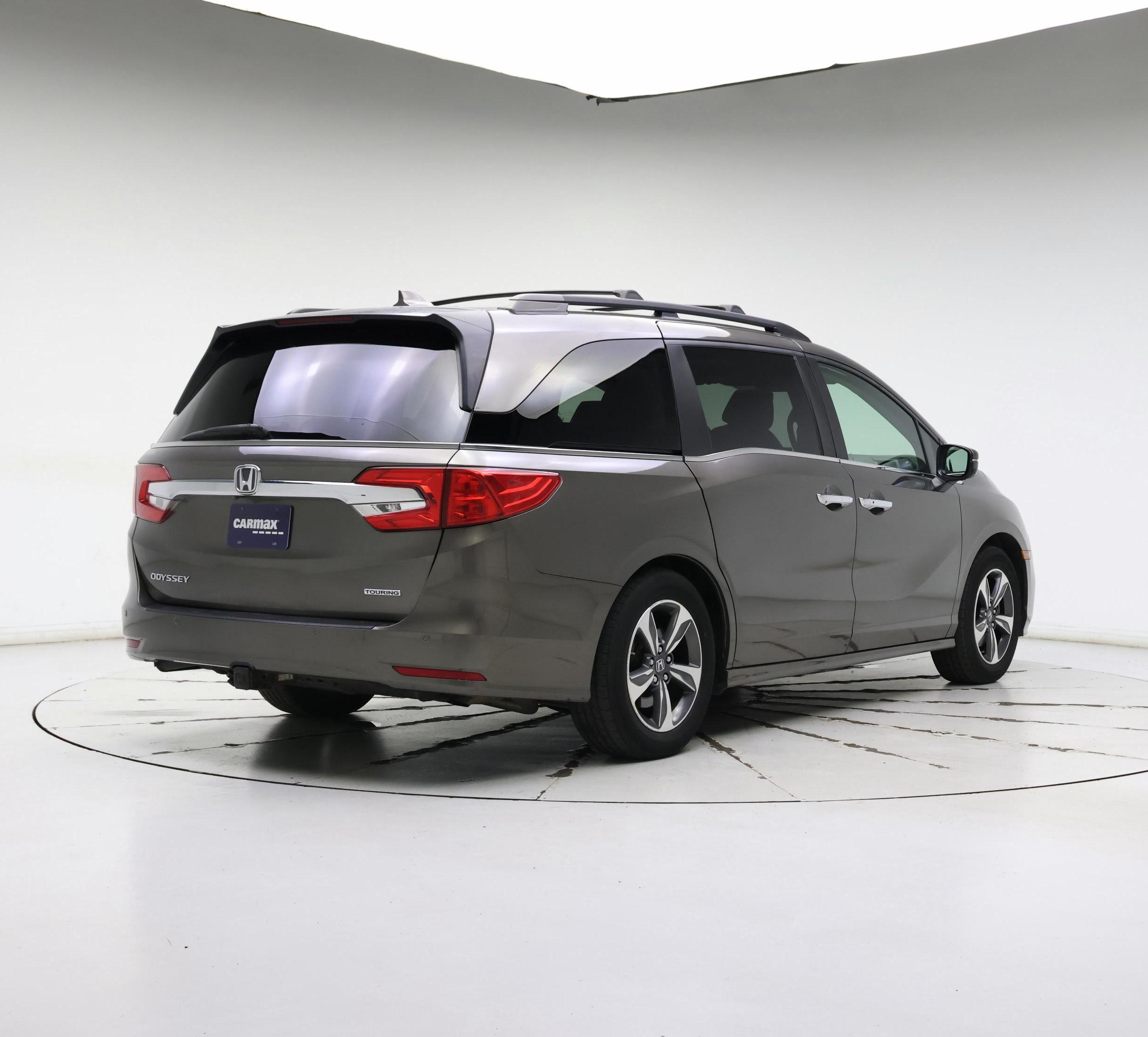 Thumbnail: 2018 Honda Odyssey - 8