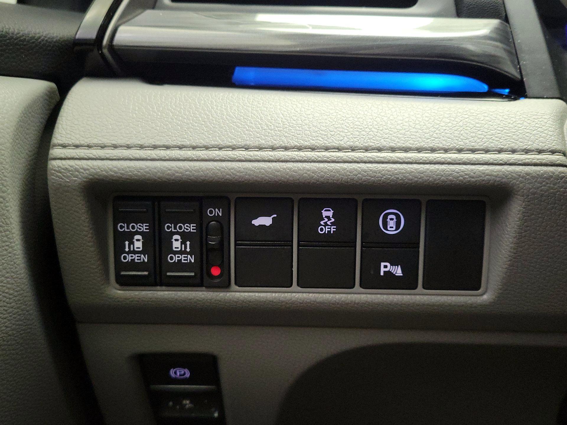 Thumbnail: 2023 Honda Odyssey - 13