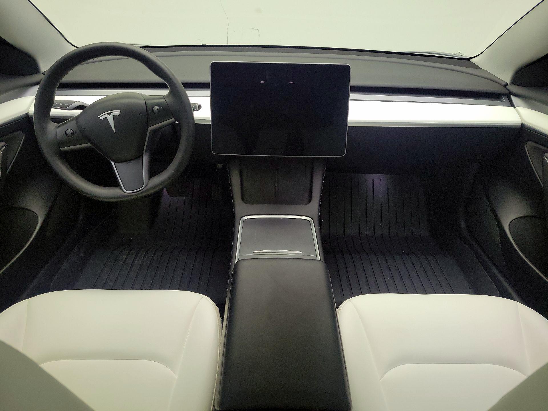 Thumbnail: 2022 Tesla Model 3 - 9