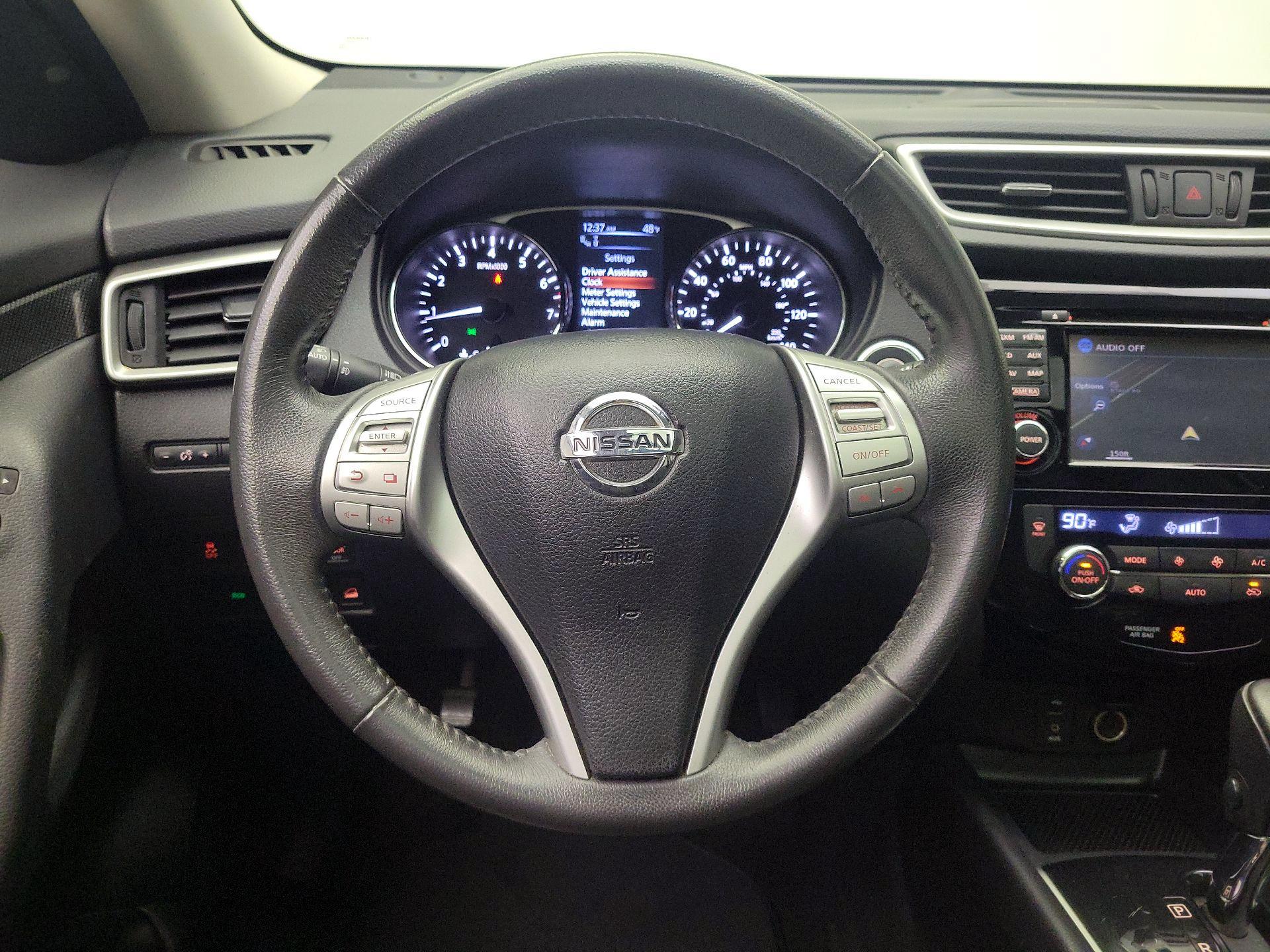 Thumbnail: 2015 Nissan Rogue - 10