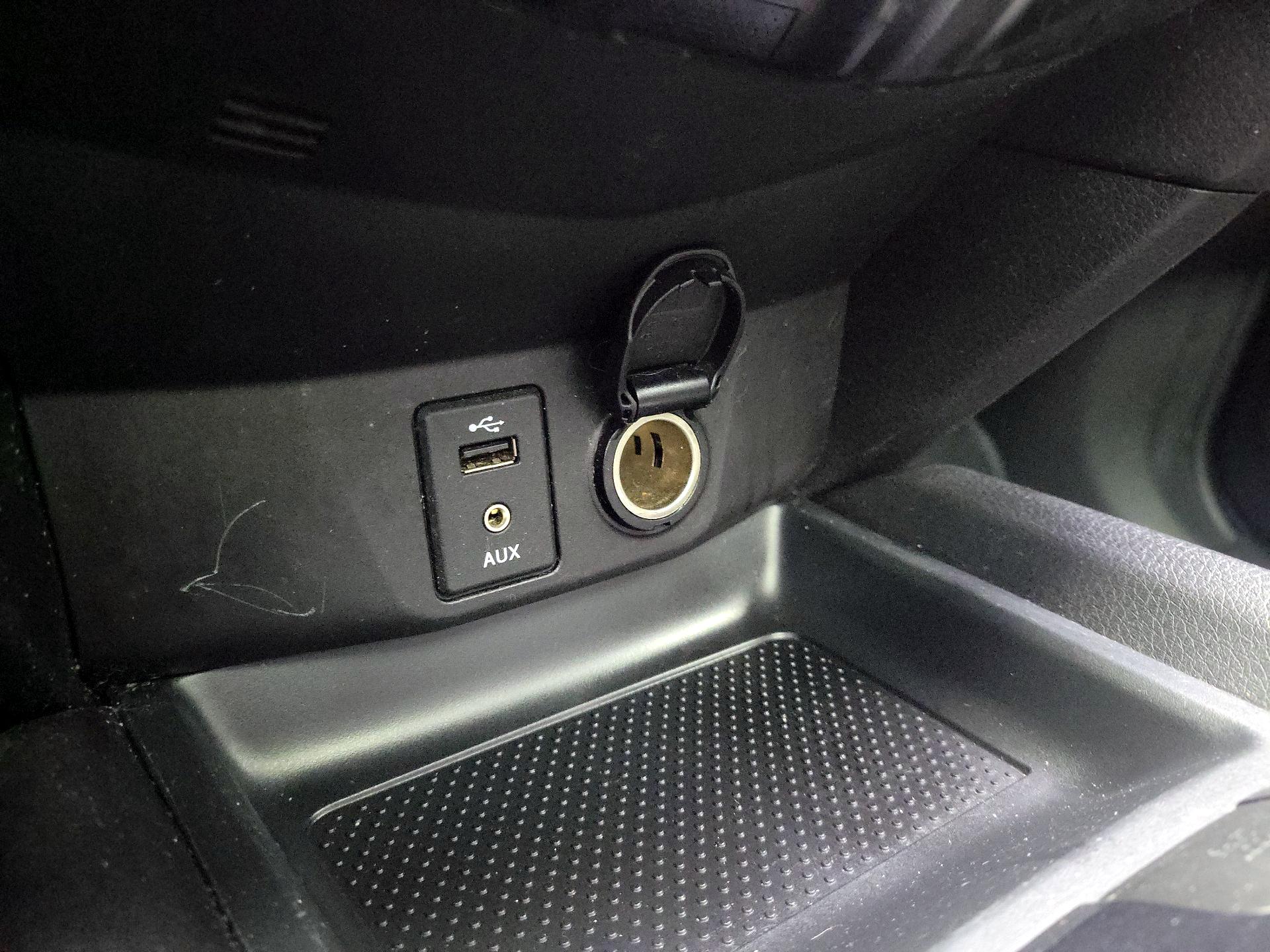 Thumbnail: 2015 Nissan Rogue - 19