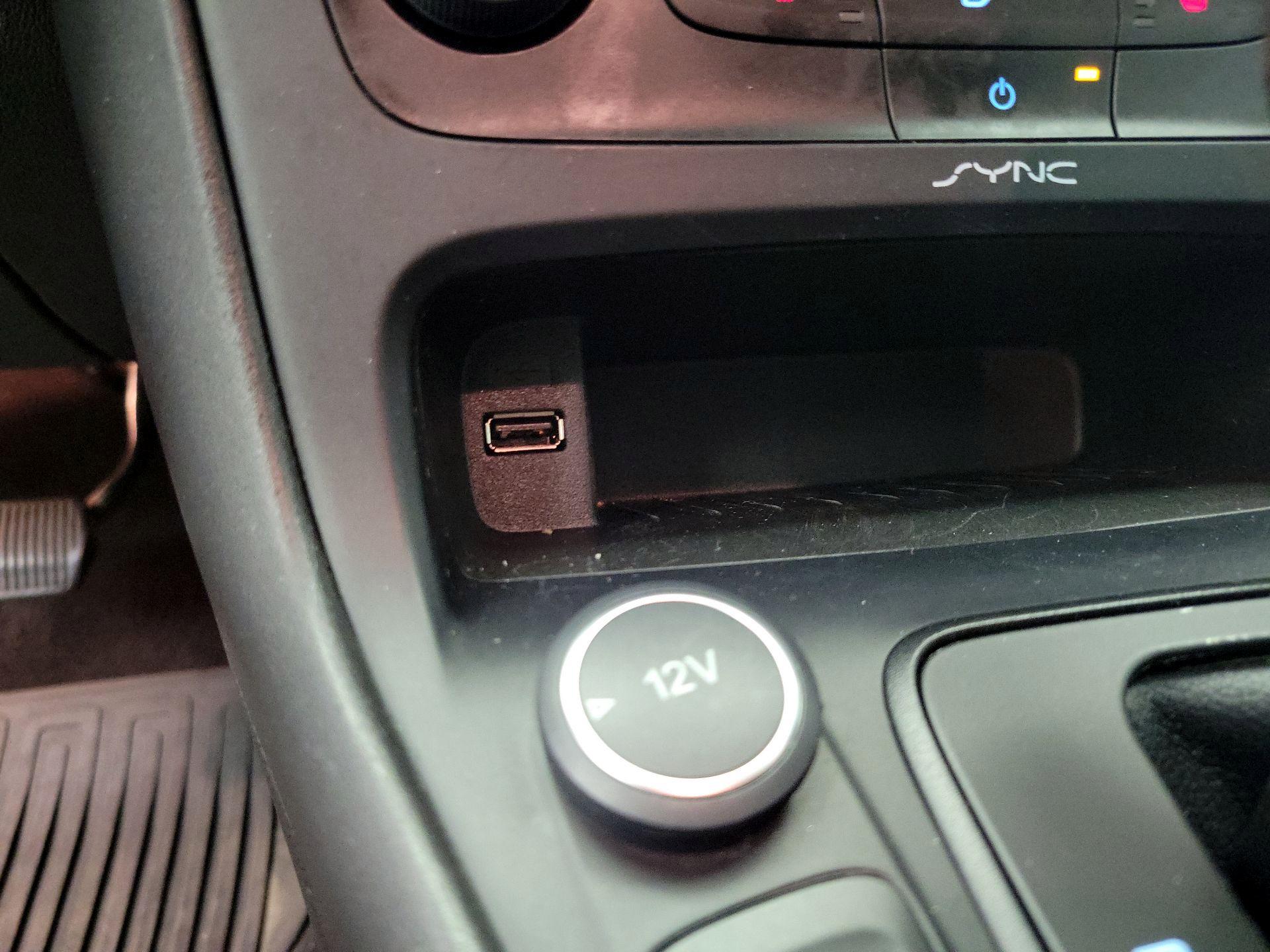 Thumbnail: 2017 Ford Focus - 18