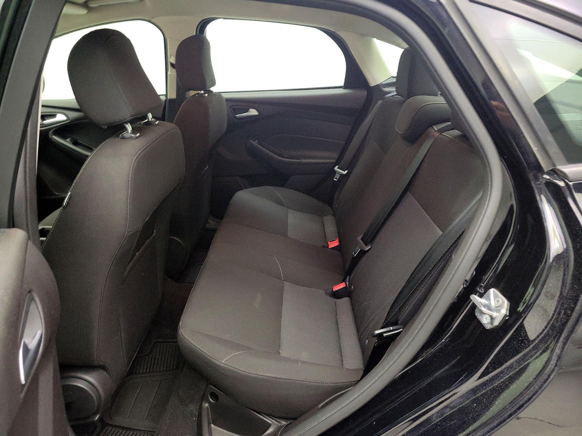 Thumbnail: 2017 Ford Focus - 19