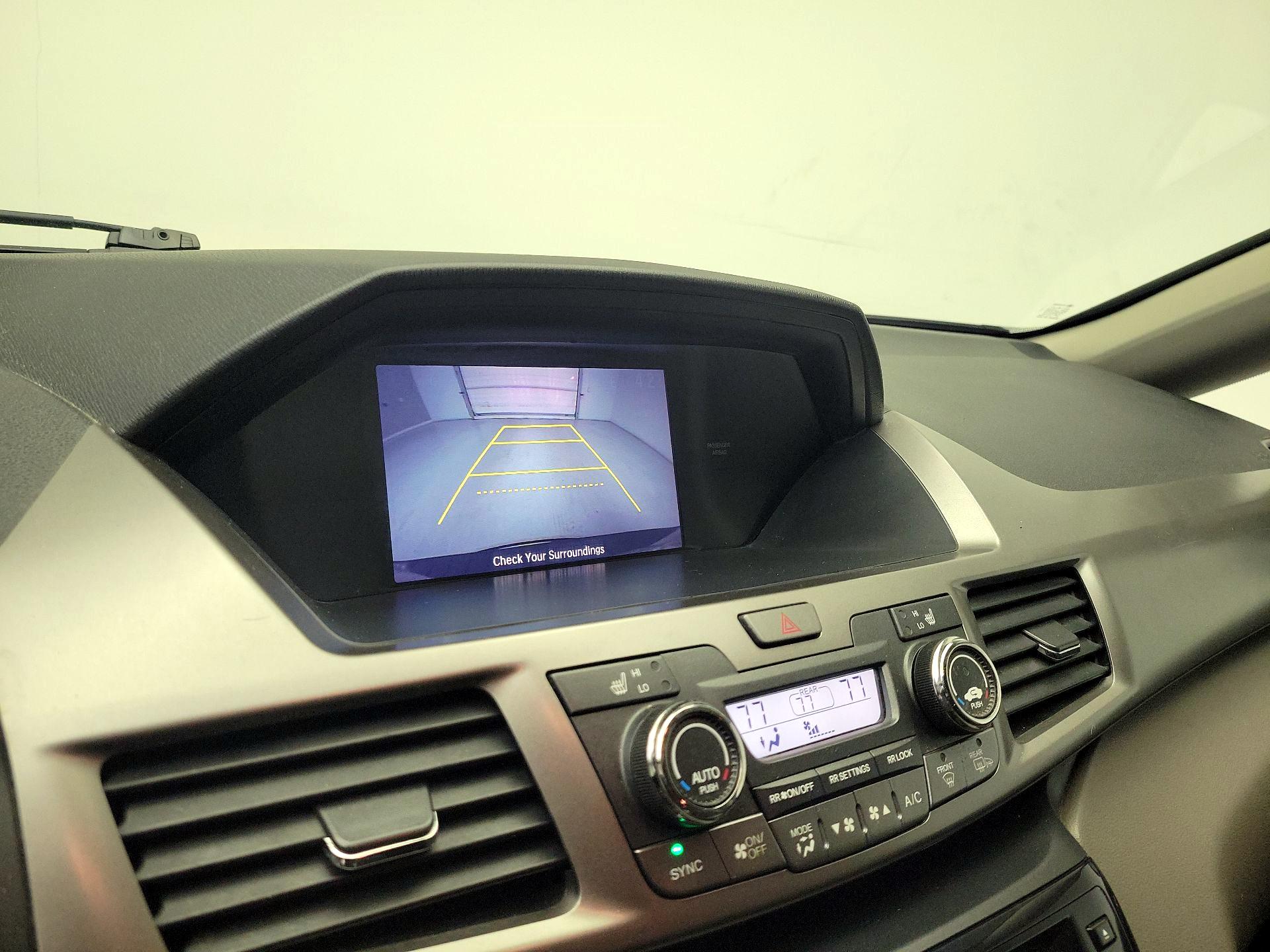 Thumbnail: 2016 Honda Odyssey - 14