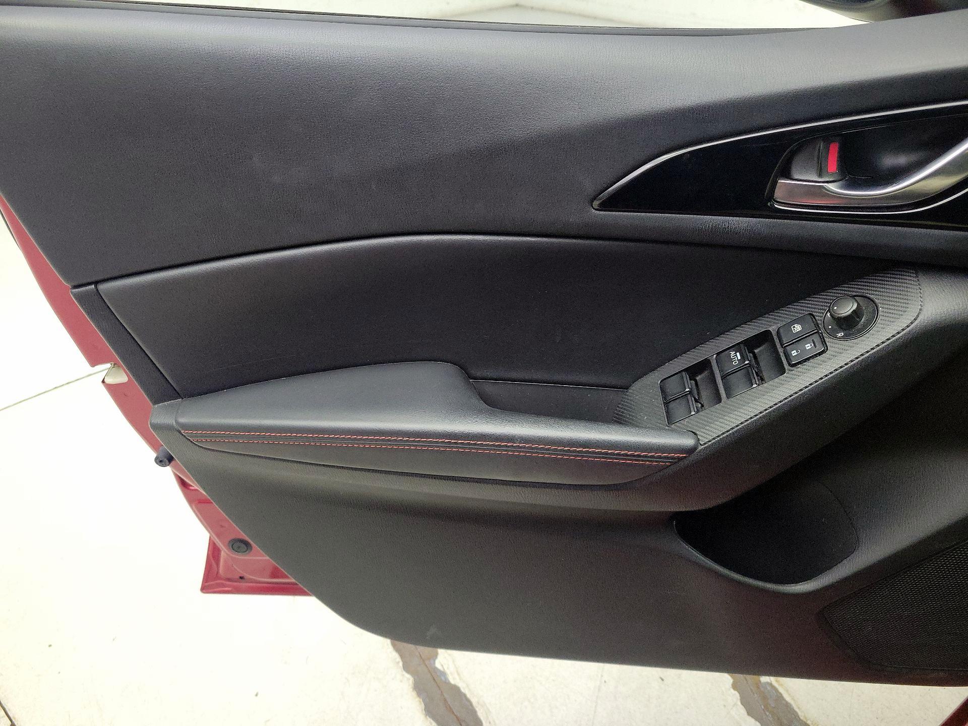 Thumbnail: 2015 Mazda Mazda3 - 12