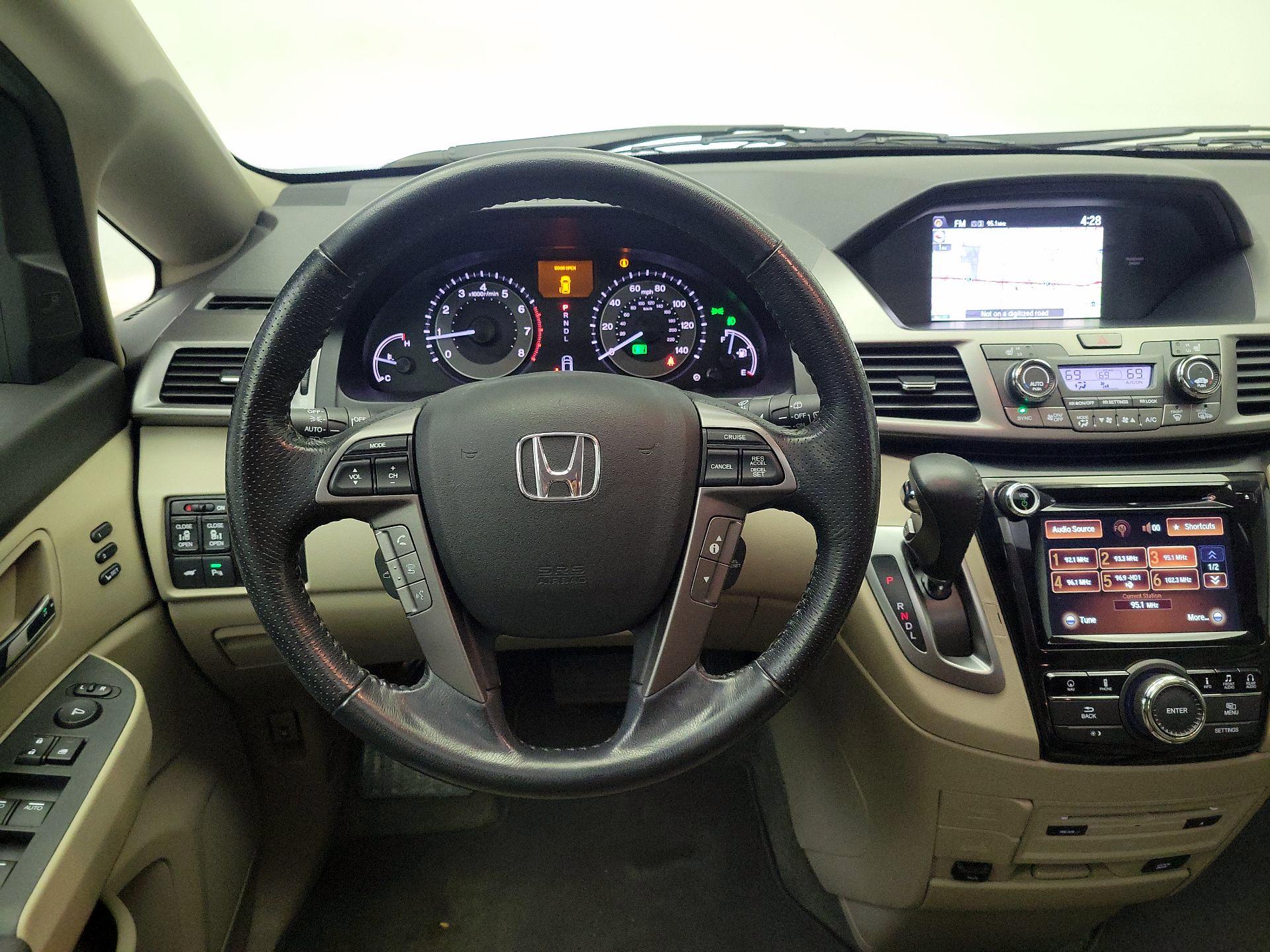 Thumbnail: 2015 Honda Odyssey - 10