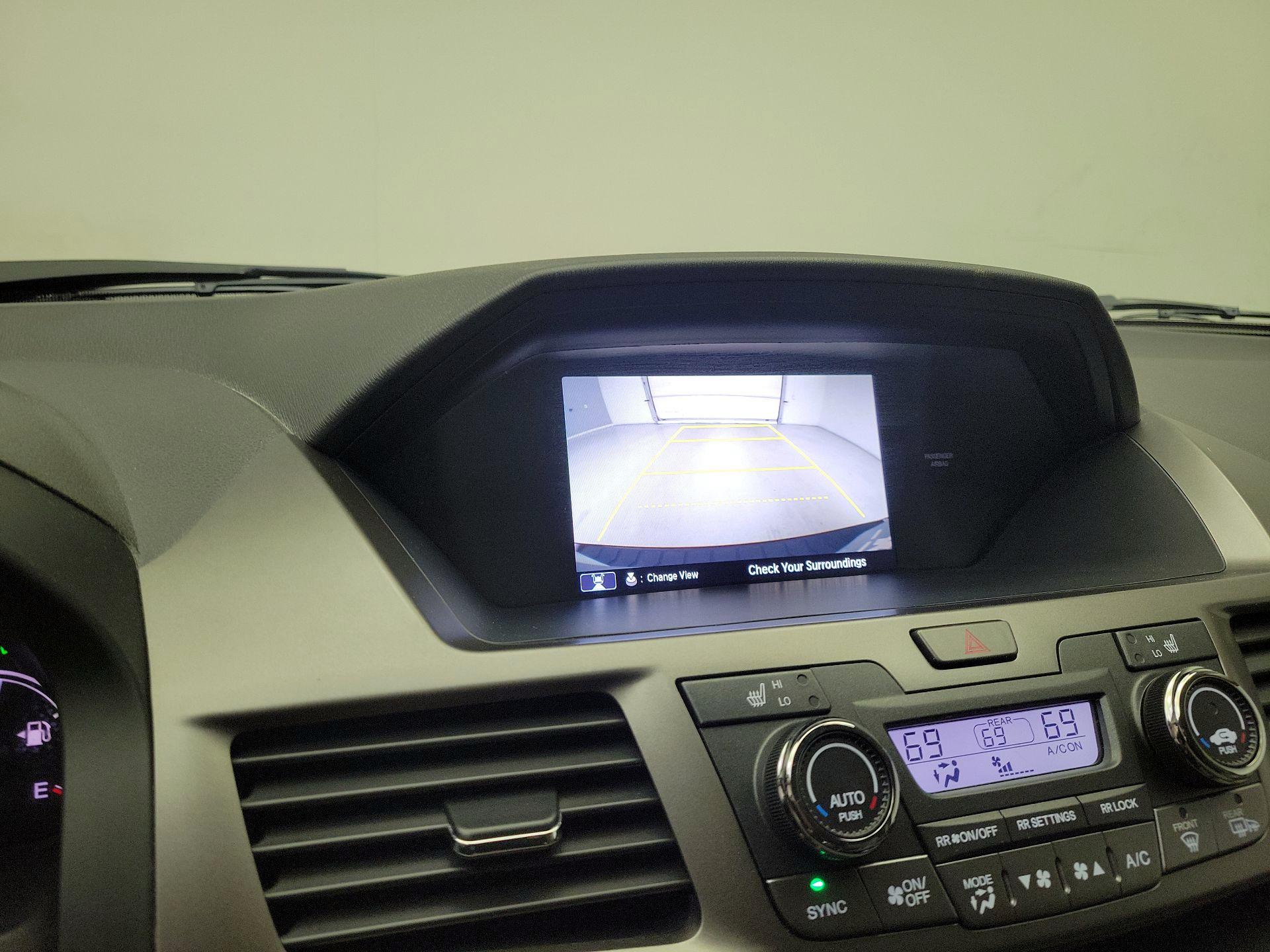 Thumbnail: 2015 Honda Odyssey - 15