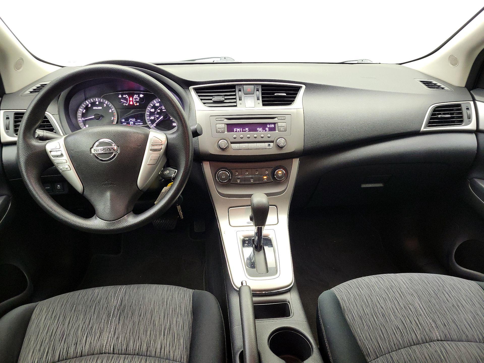 Thumbnail: 2014 Nissan Sentra - 9