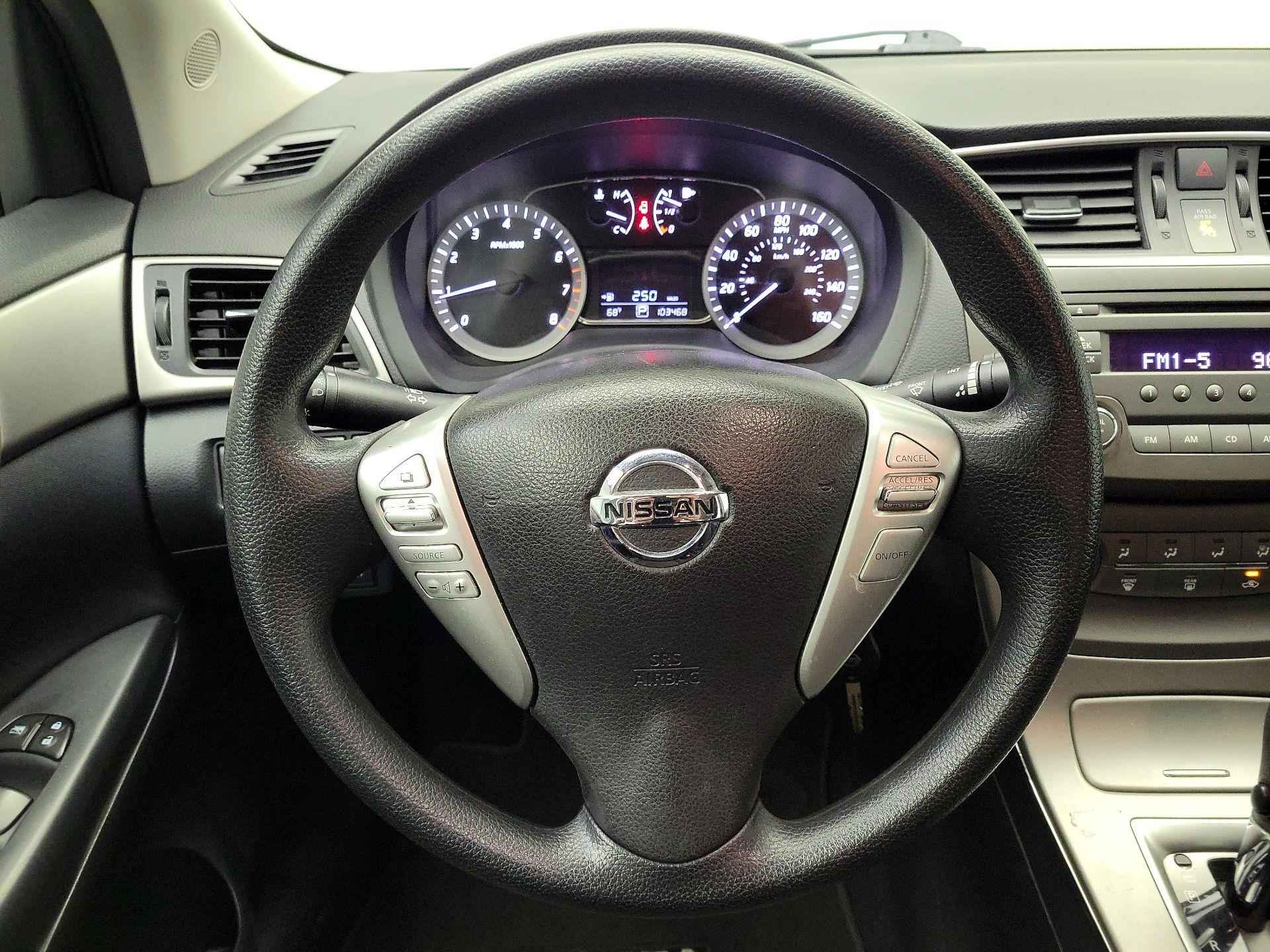 Thumbnail: 2014 Nissan Sentra - 10