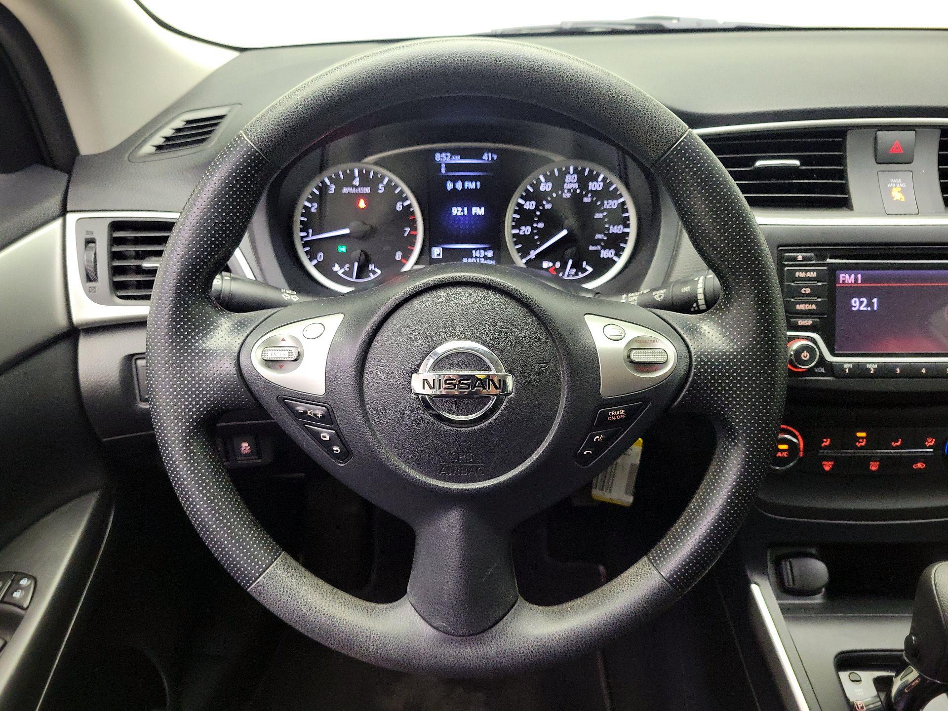 Thumbnail: 2018 Nissan Sentra - 10