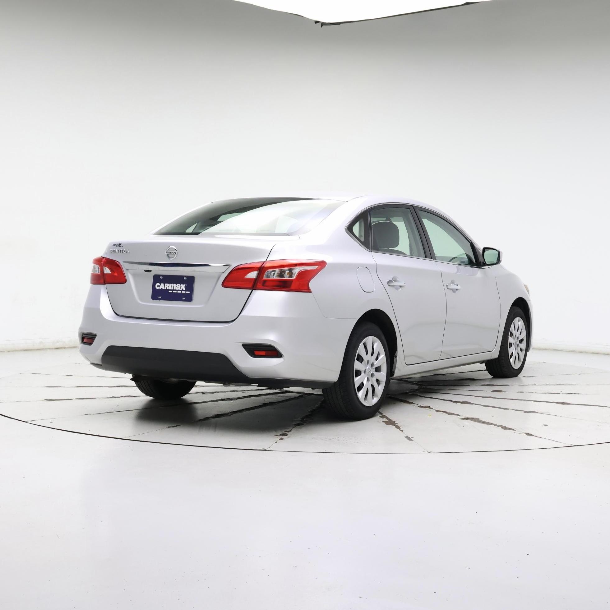 Thumbnail: 2018 Nissan Sentra - 8