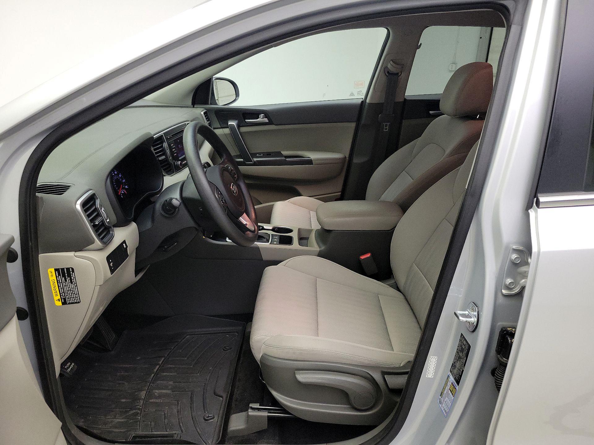 Thumbnail: 2017 Kia Sportage - 11