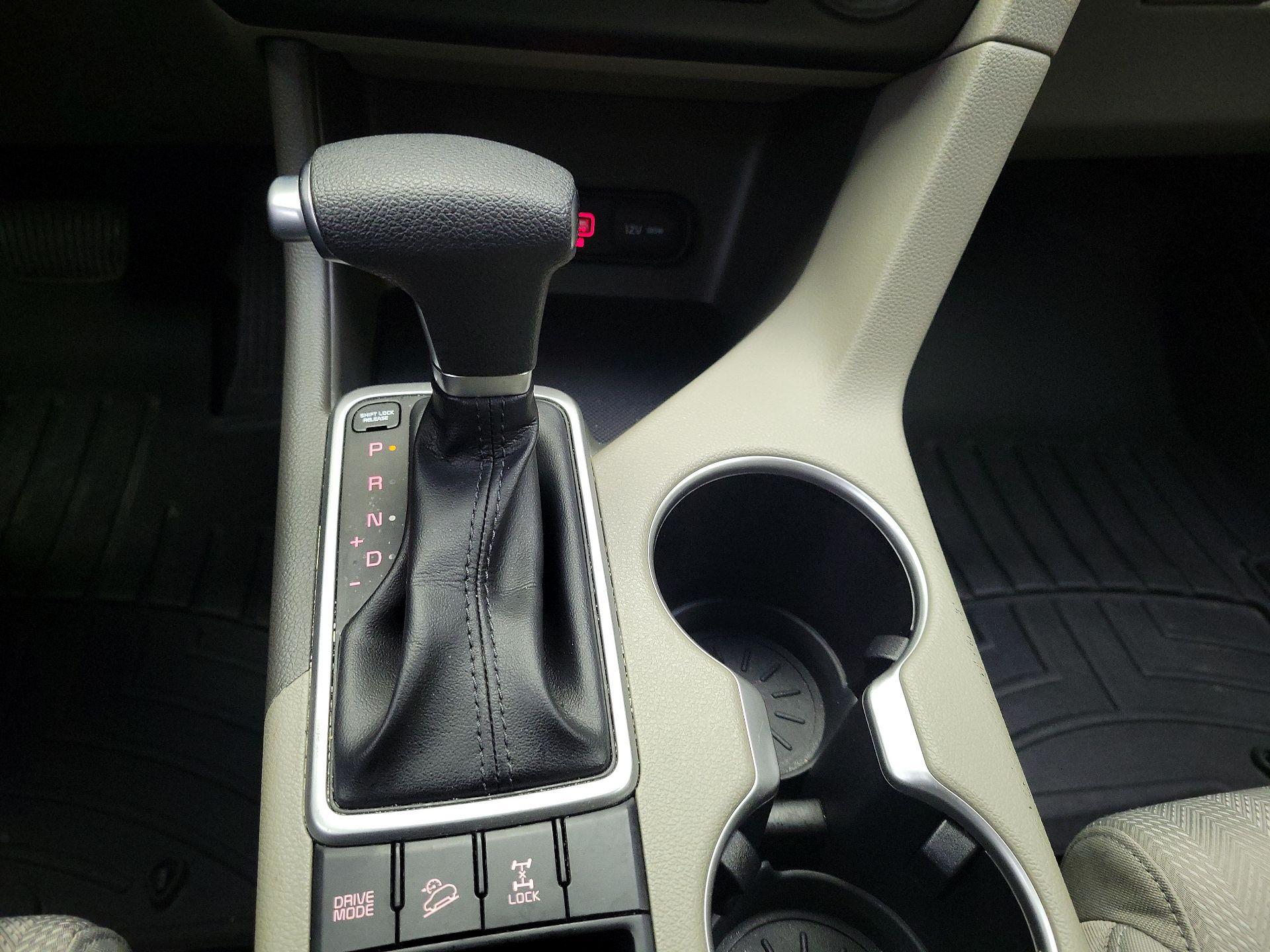 Thumbnail: 2017 Kia Sportage - 17