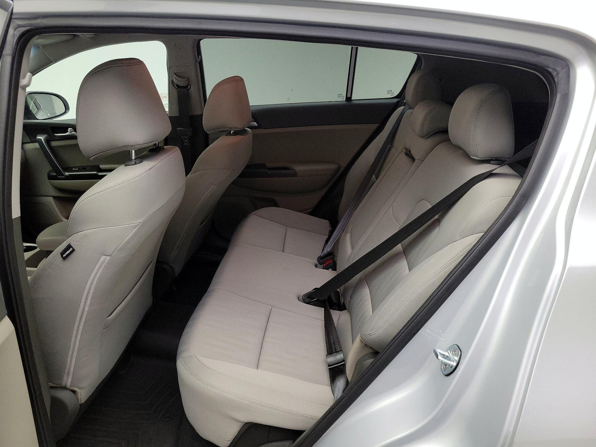 Thumbnail: 2017 Kia Sportage - 19