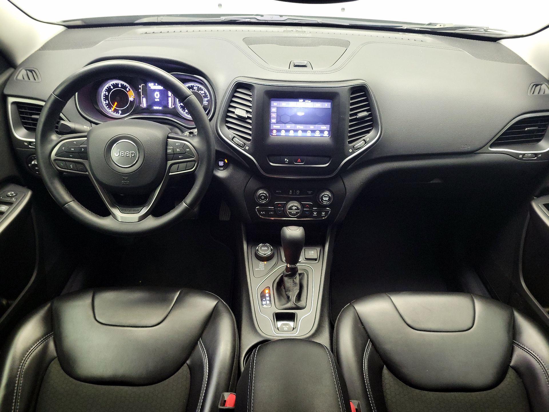 Thumbnail: 2019 Jeep Cherokee - 9