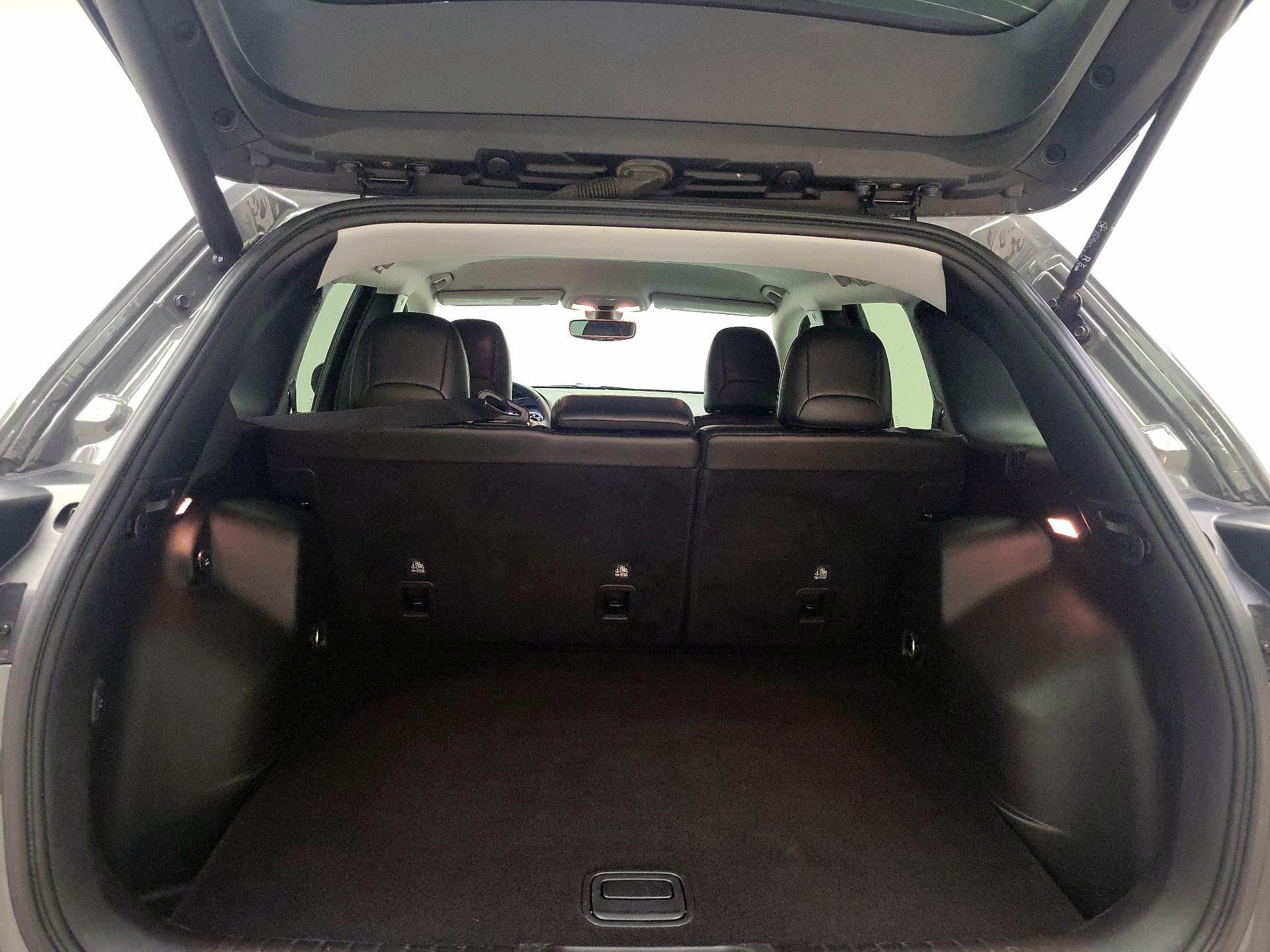 Thumbnail: 2019 Jeep Cherokee - 20