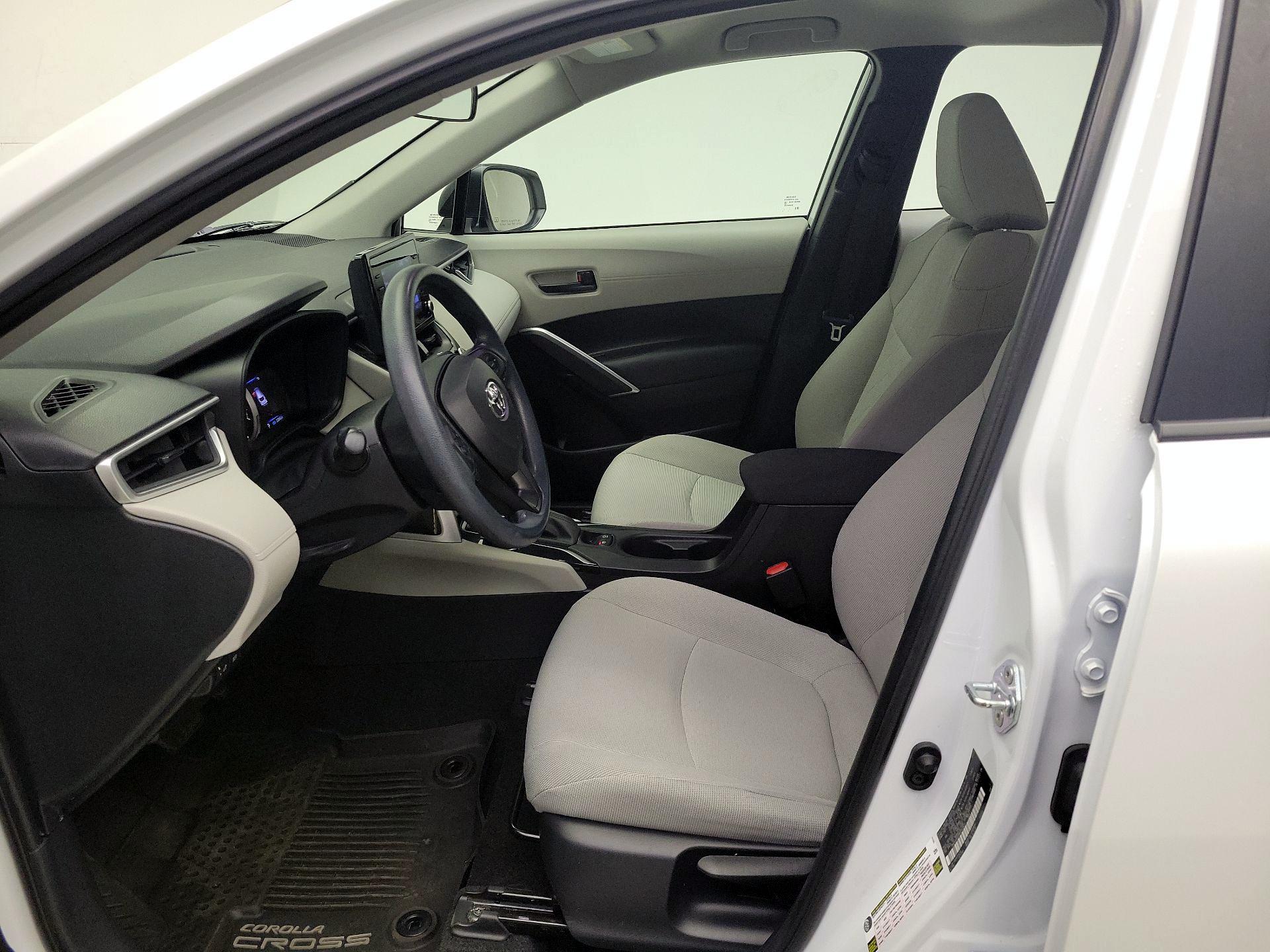 Thumbnail: 2022 Toyota Corolla Cross - 11