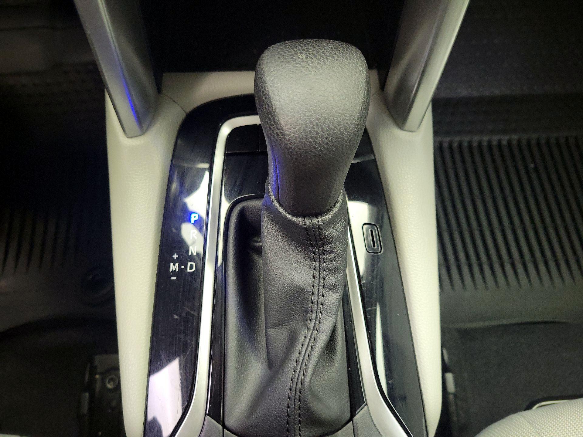 Thumbnail: 2022 Toyota Corolla Cross - 17