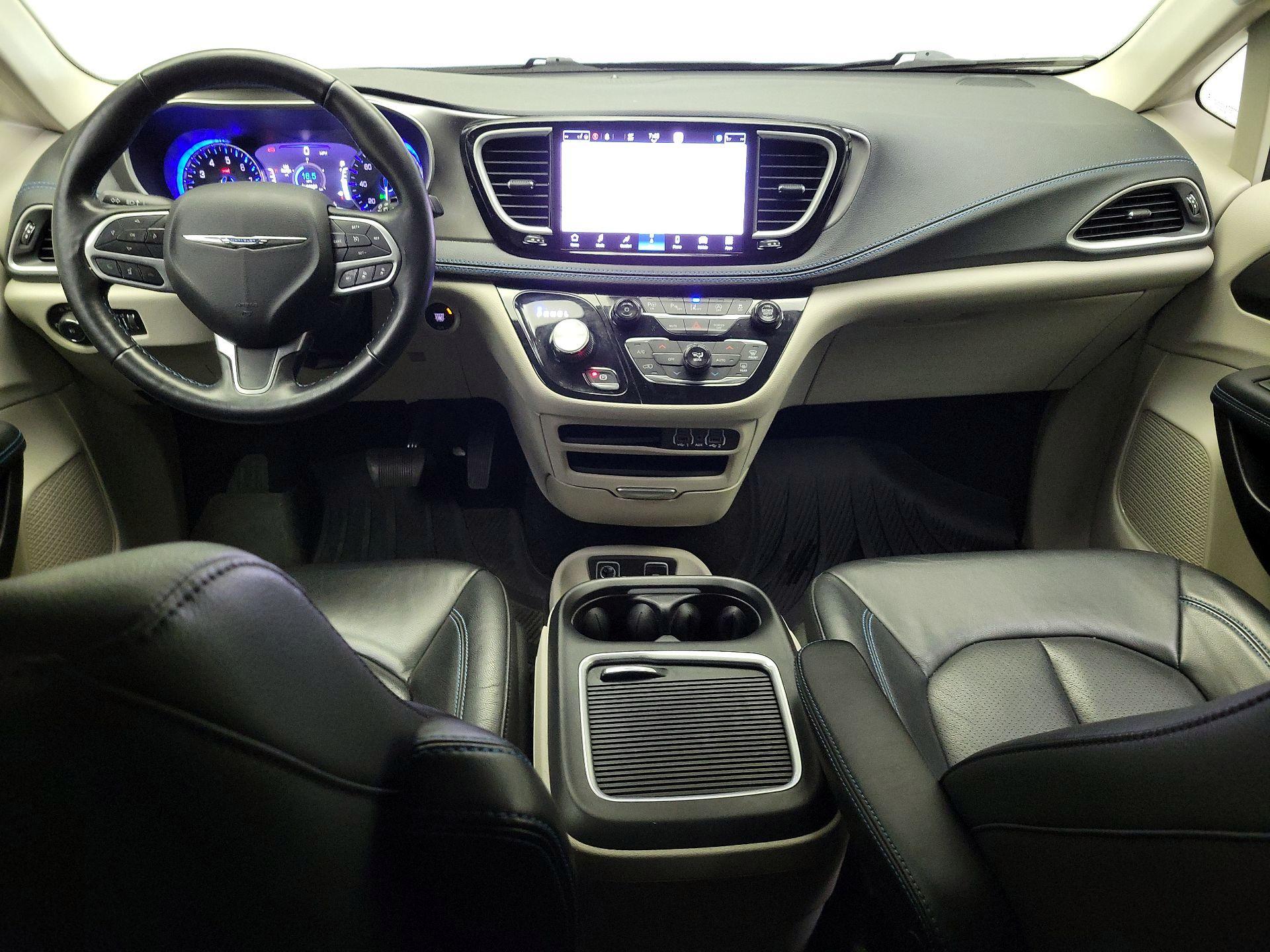 Thumbnail: 2021 Chrysler Pacifica - 9