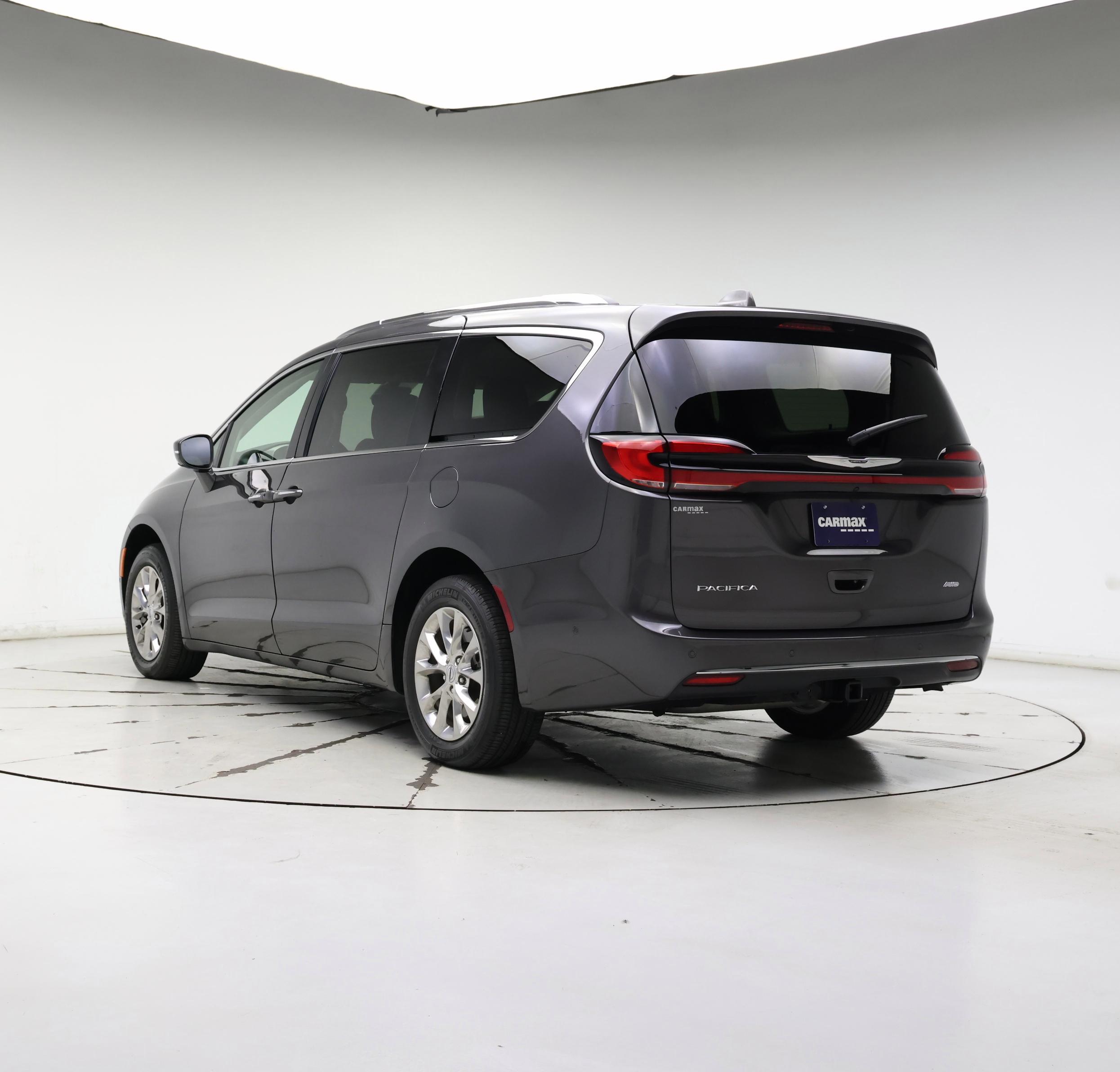 Thumbnail: 2021 Chrysler Pacifica - 2