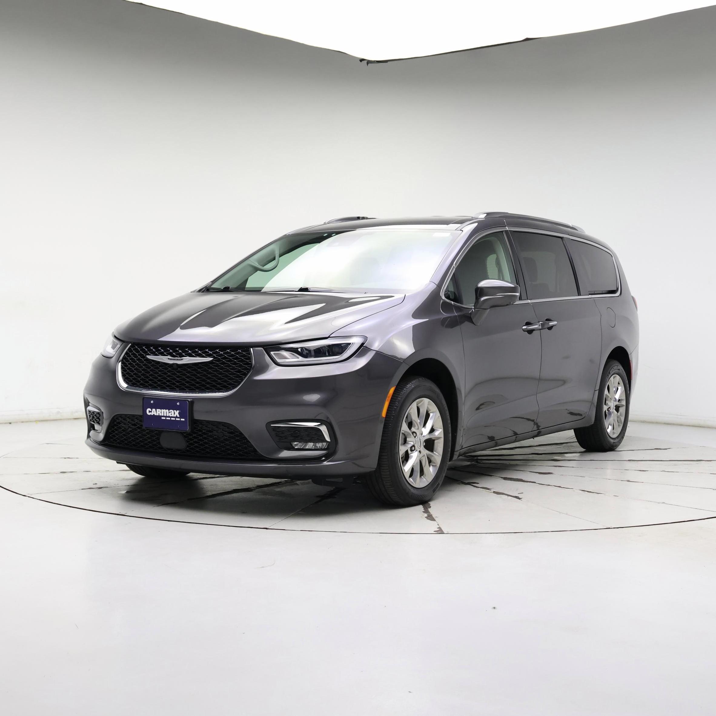 Thumbnail: 2021 Chrysler Pacifica - 4