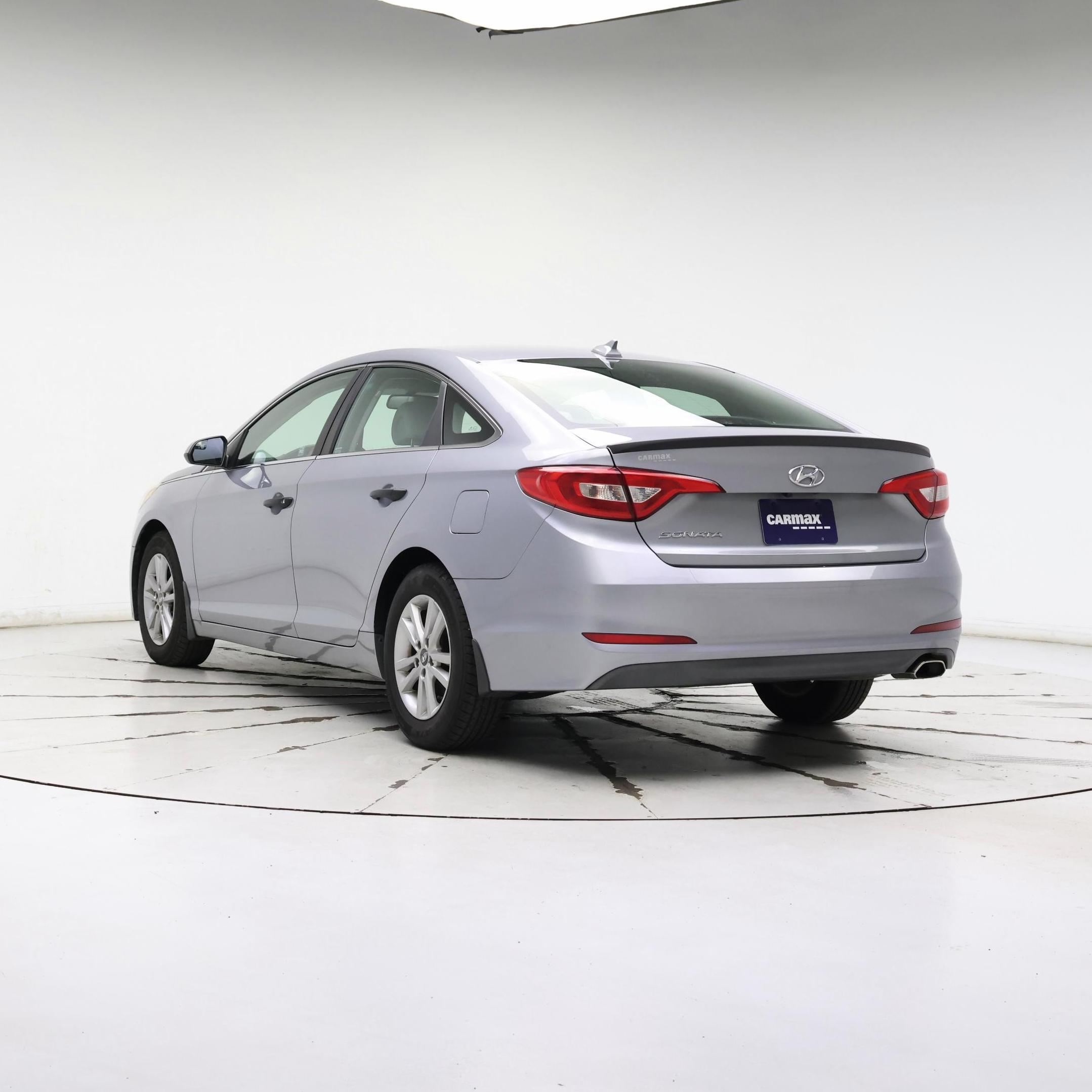 Thumbnail: 2015 Hyundai Sonata - 2