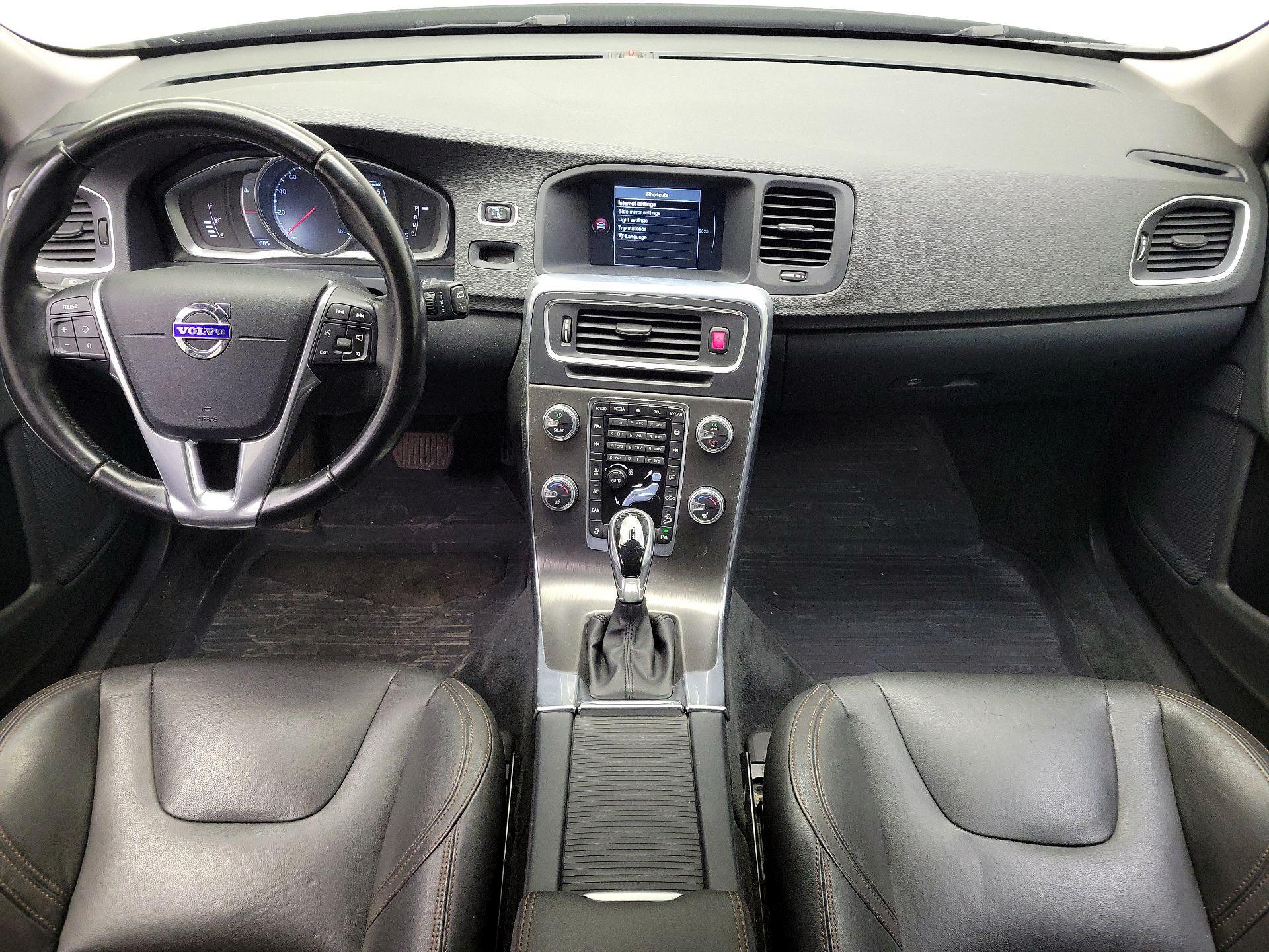 Thumbnail: 2016 Volvo S60 - 9