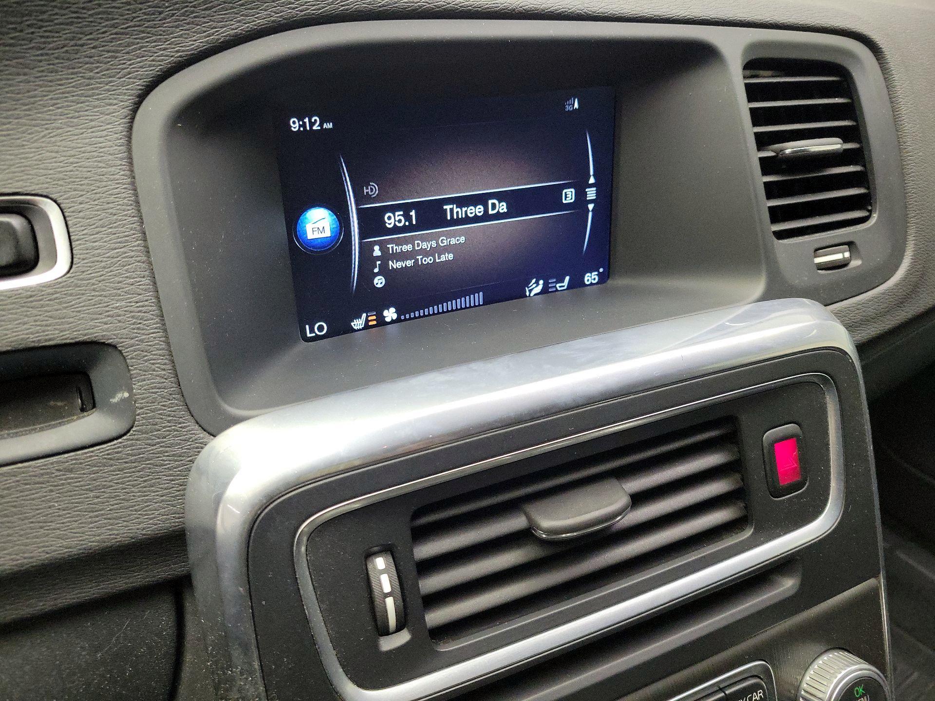 Thumbnail: 2016 Volvo S60 - 16