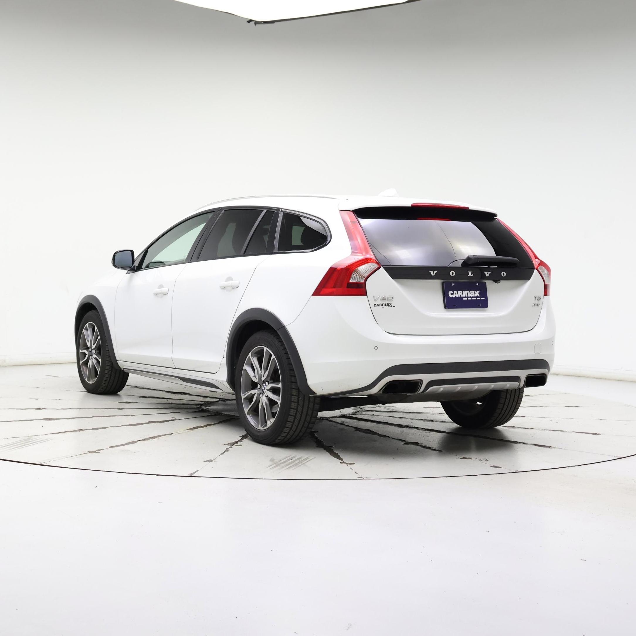 Thumbnail: 2016 Volvo S60 - 2