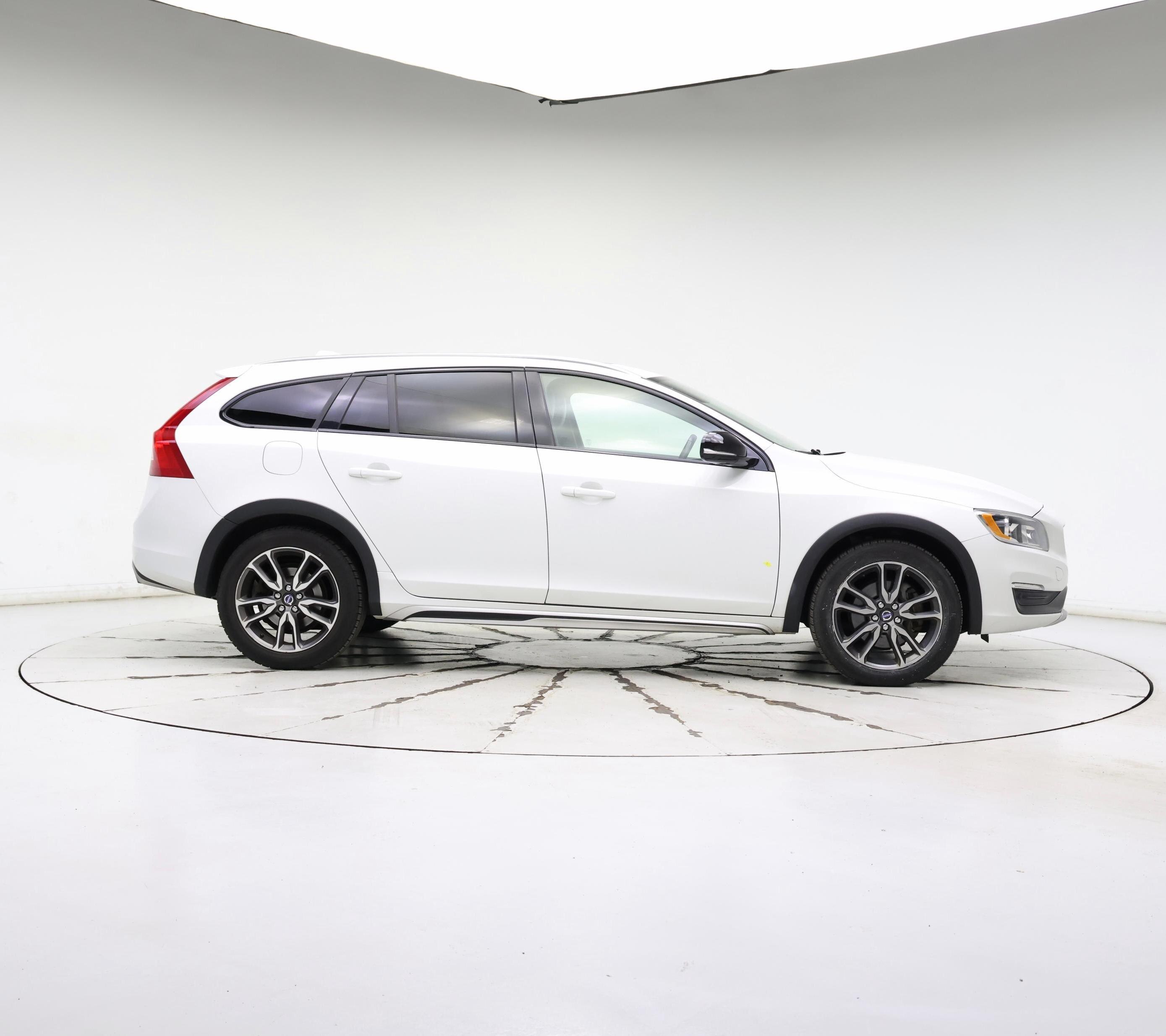 Thumbnail: 2016 Volvo S60 - 7