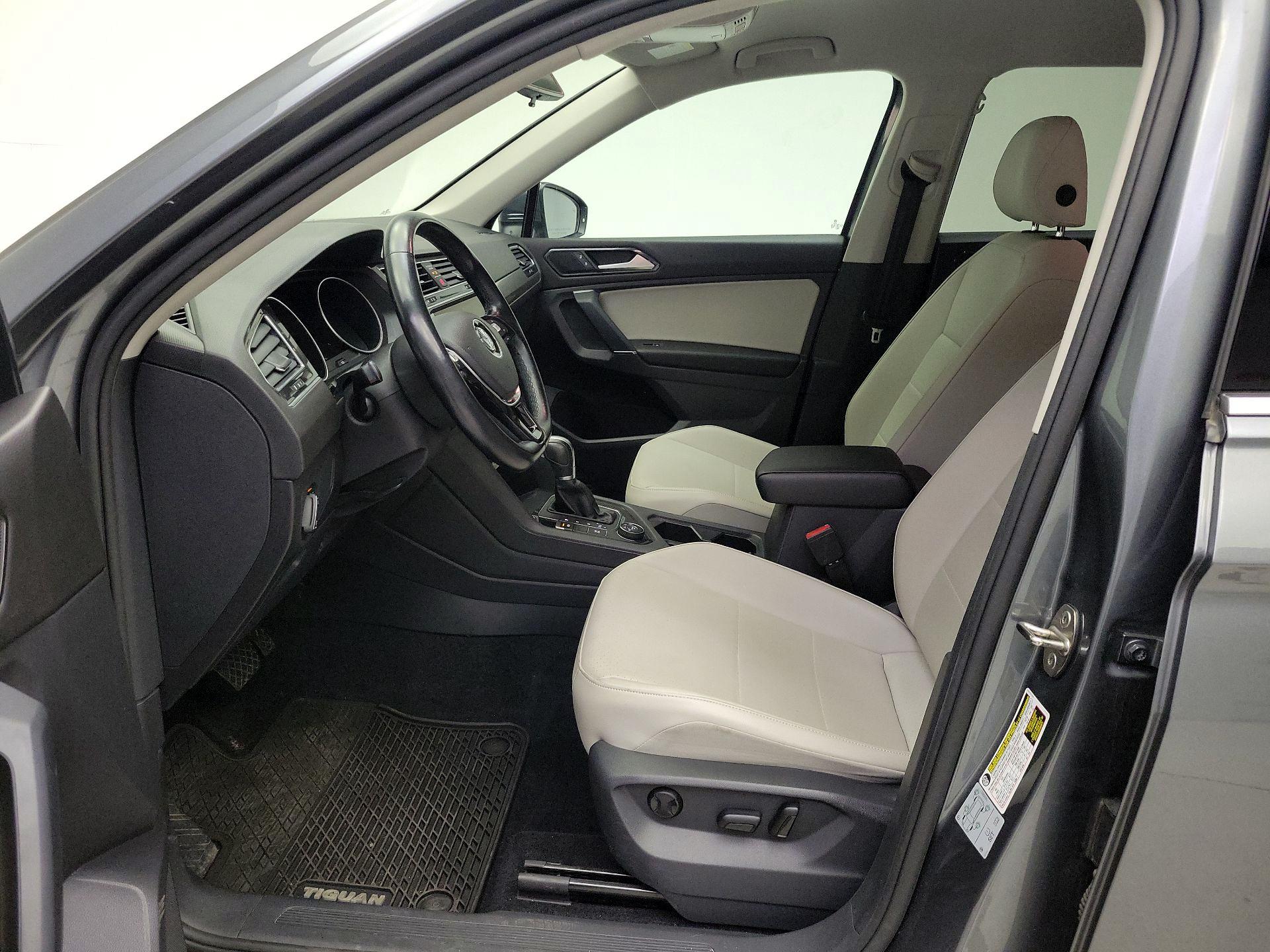 Thumbnail: 2018 Volkswagen Tiguan - 11