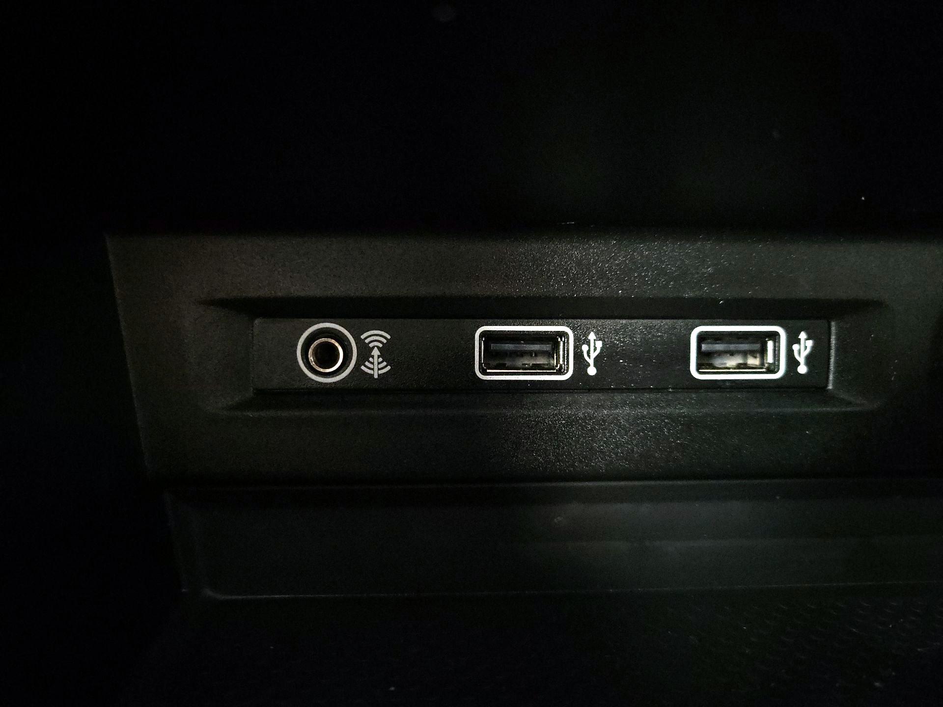 Thumbnail: 2018 Volkswagen Tiguan - 17