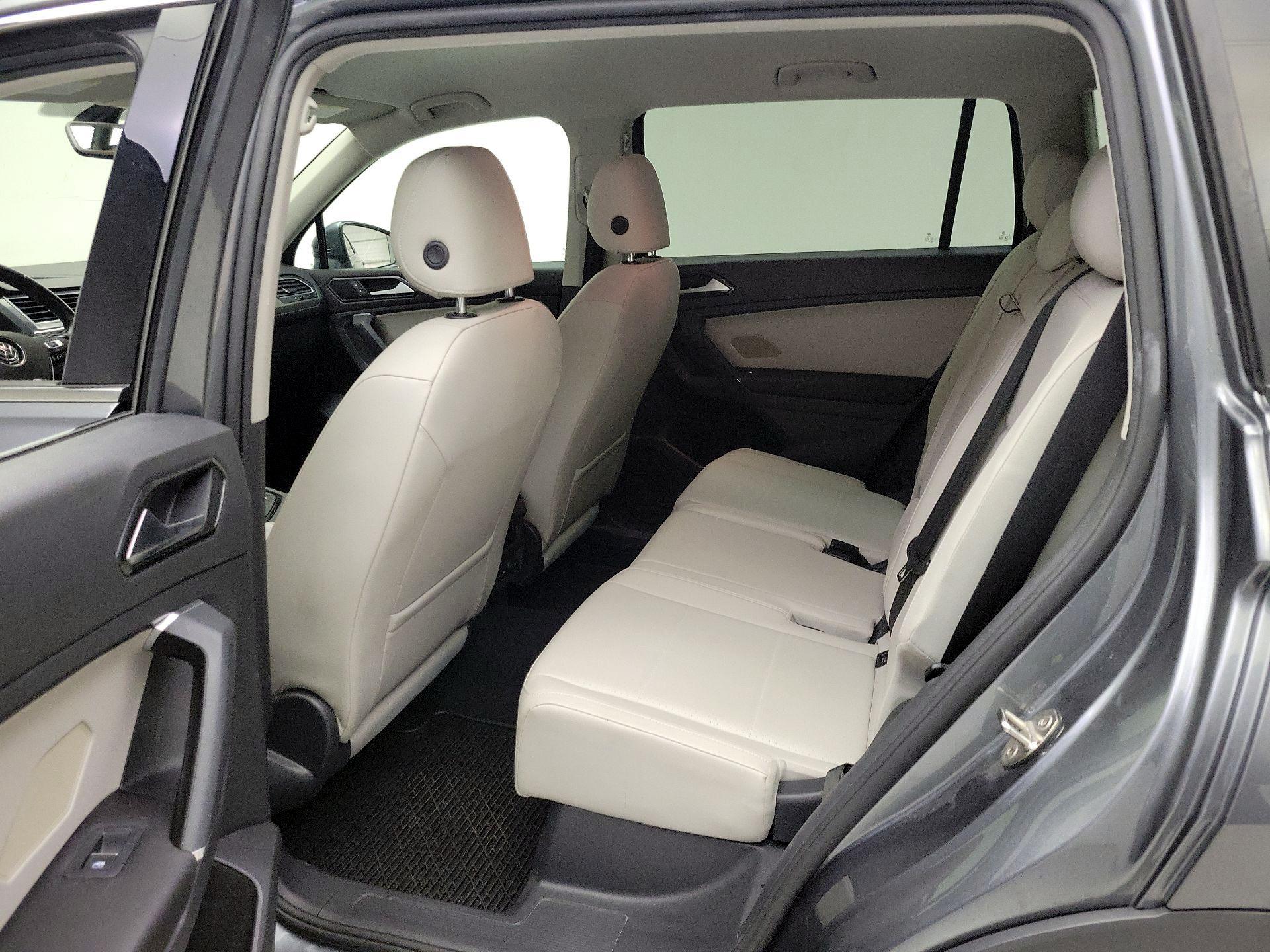 Thumbnail: 2018 Volkswagen Tiguan - 18