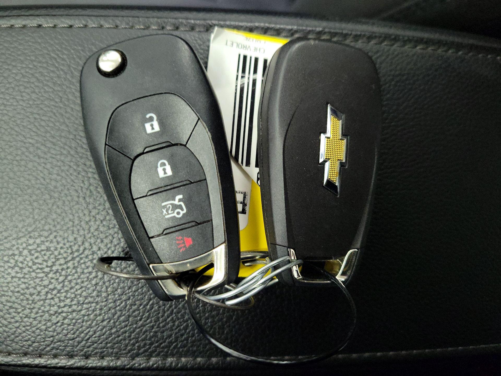 Thumbnail: 2016 Chevrolet Cruze - 18