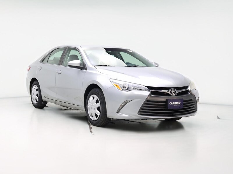 2016 Toyota Camry LE -
                  Schaumburg, IL