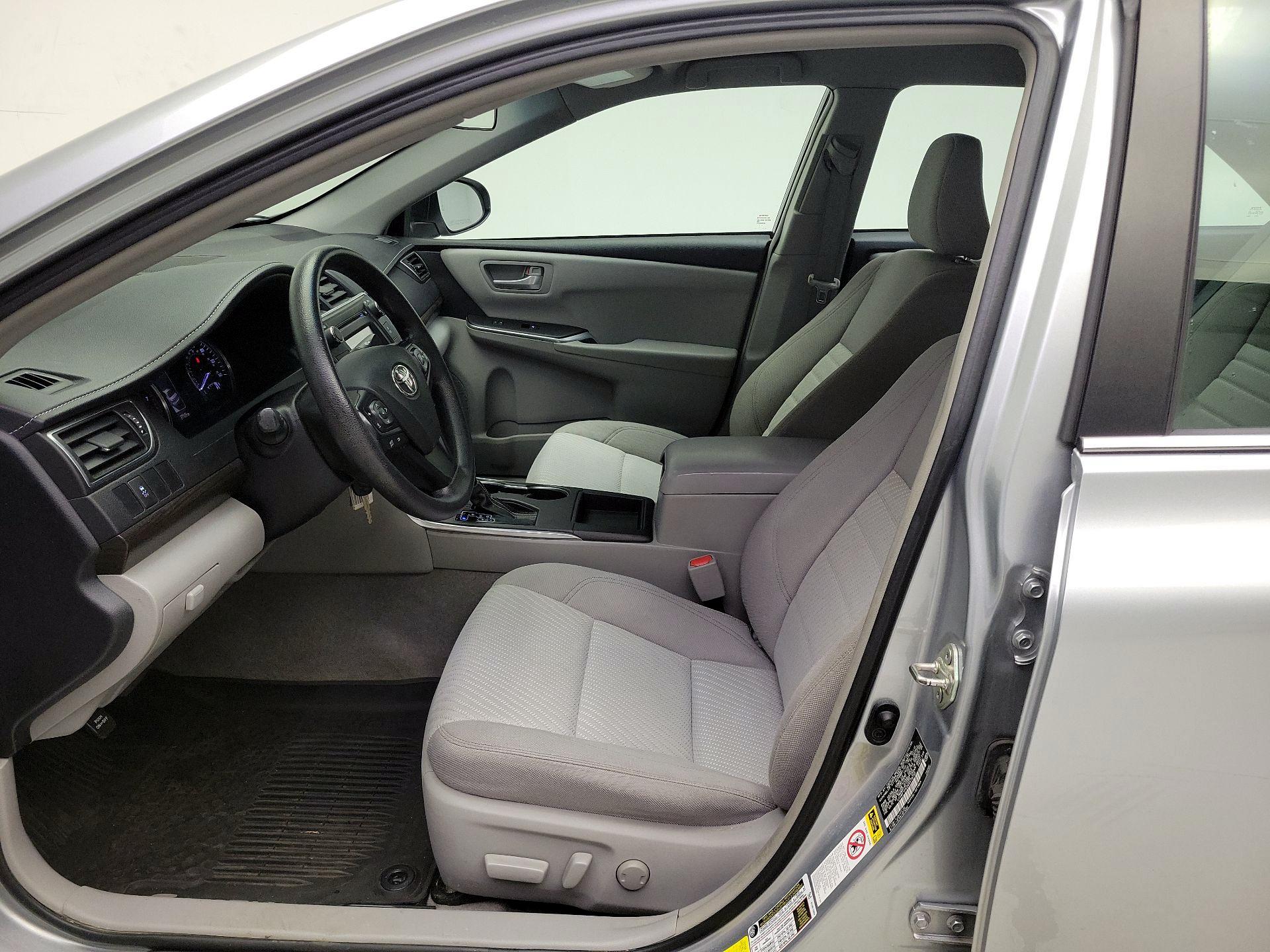 Thumbnail: 2016 Toyota Camry - 11