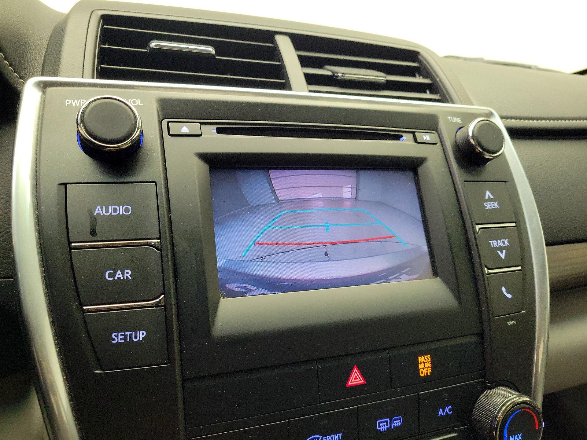 Thumbnail: 2016 Toyota Camry - 14