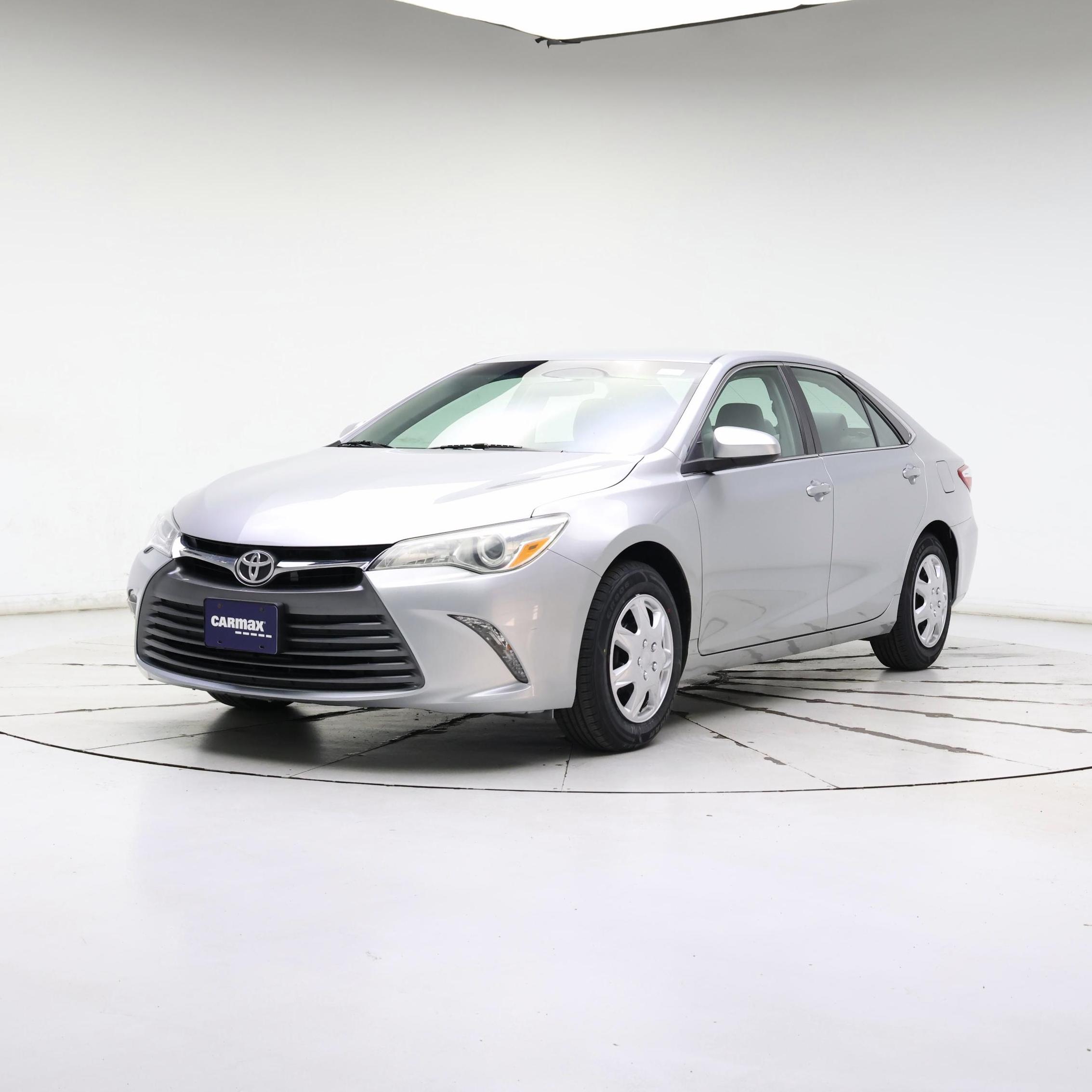 Thumbnail: 2016 Toyota Camry - 4