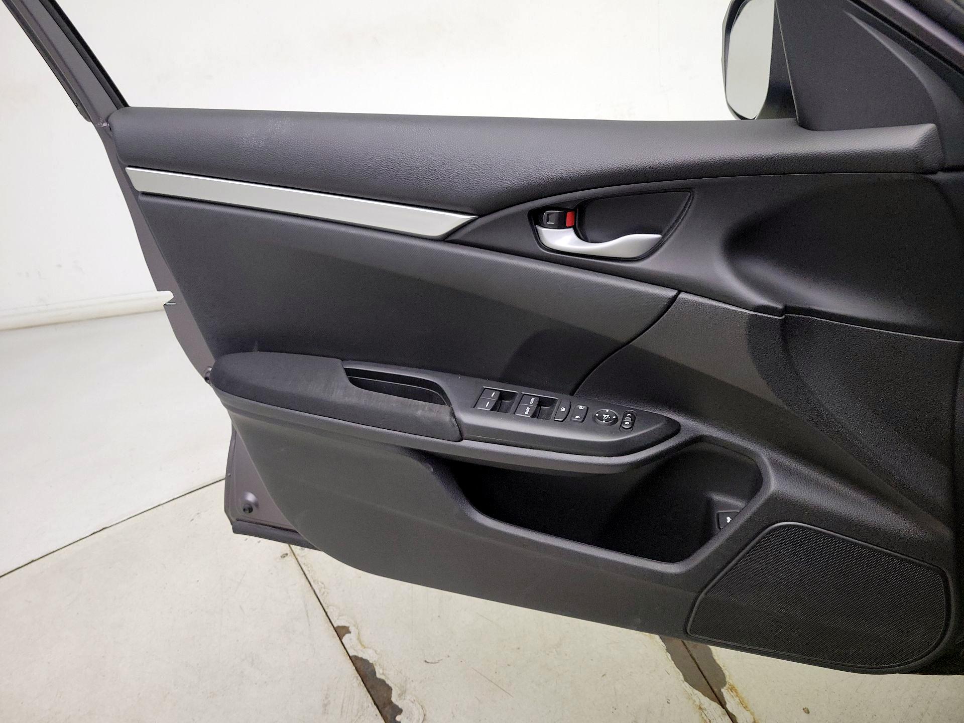 Thumbnail: 2018 Honda Civic - 12