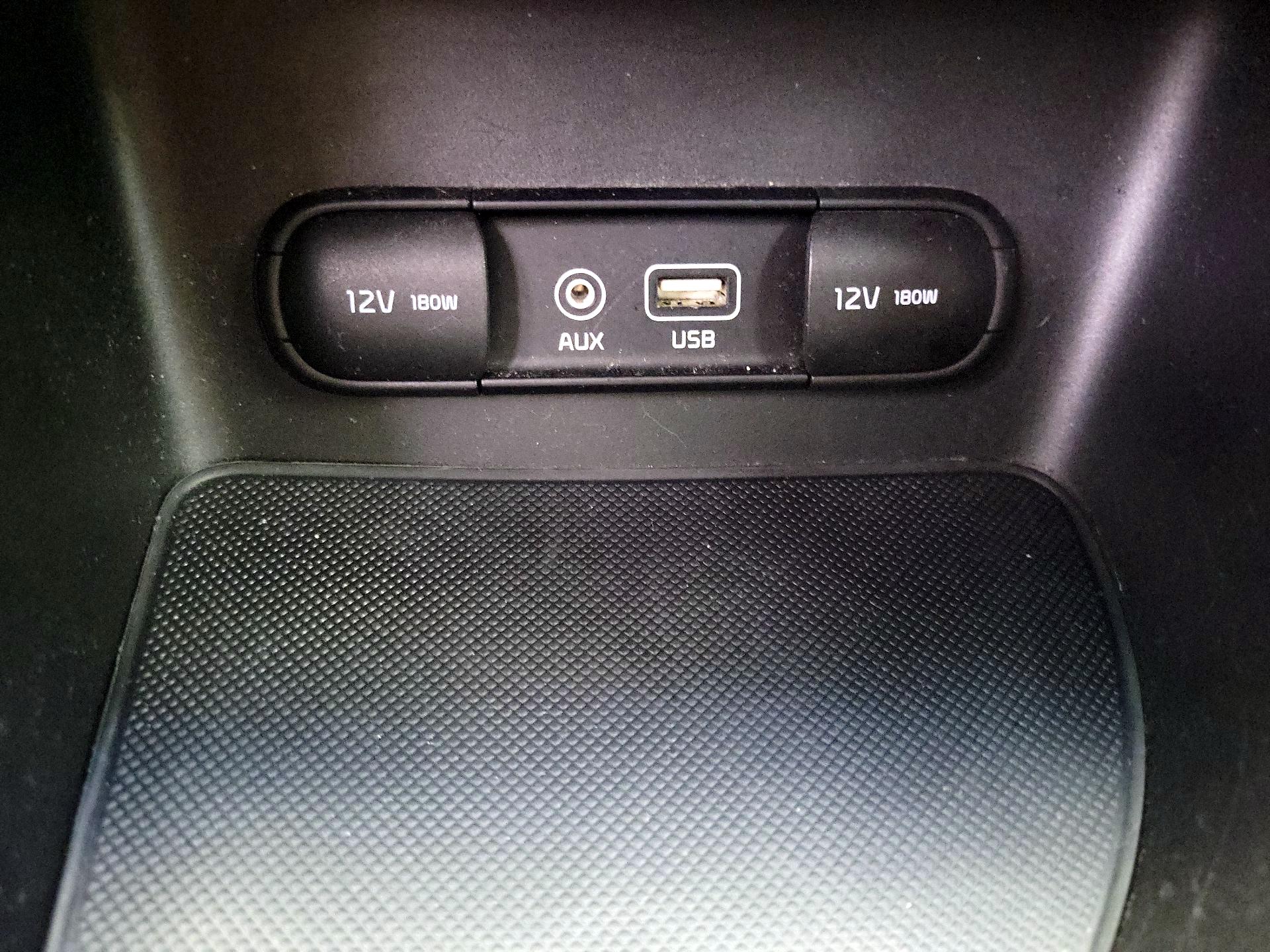 Thumbnail: 2017 Kia Sportage - 18