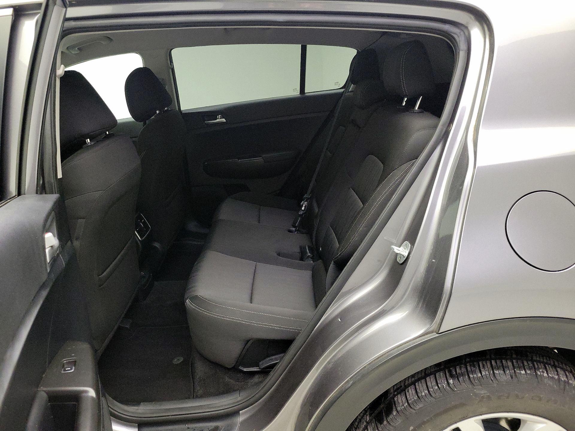 Thumbnail: 2017 Kia Sportage - 19