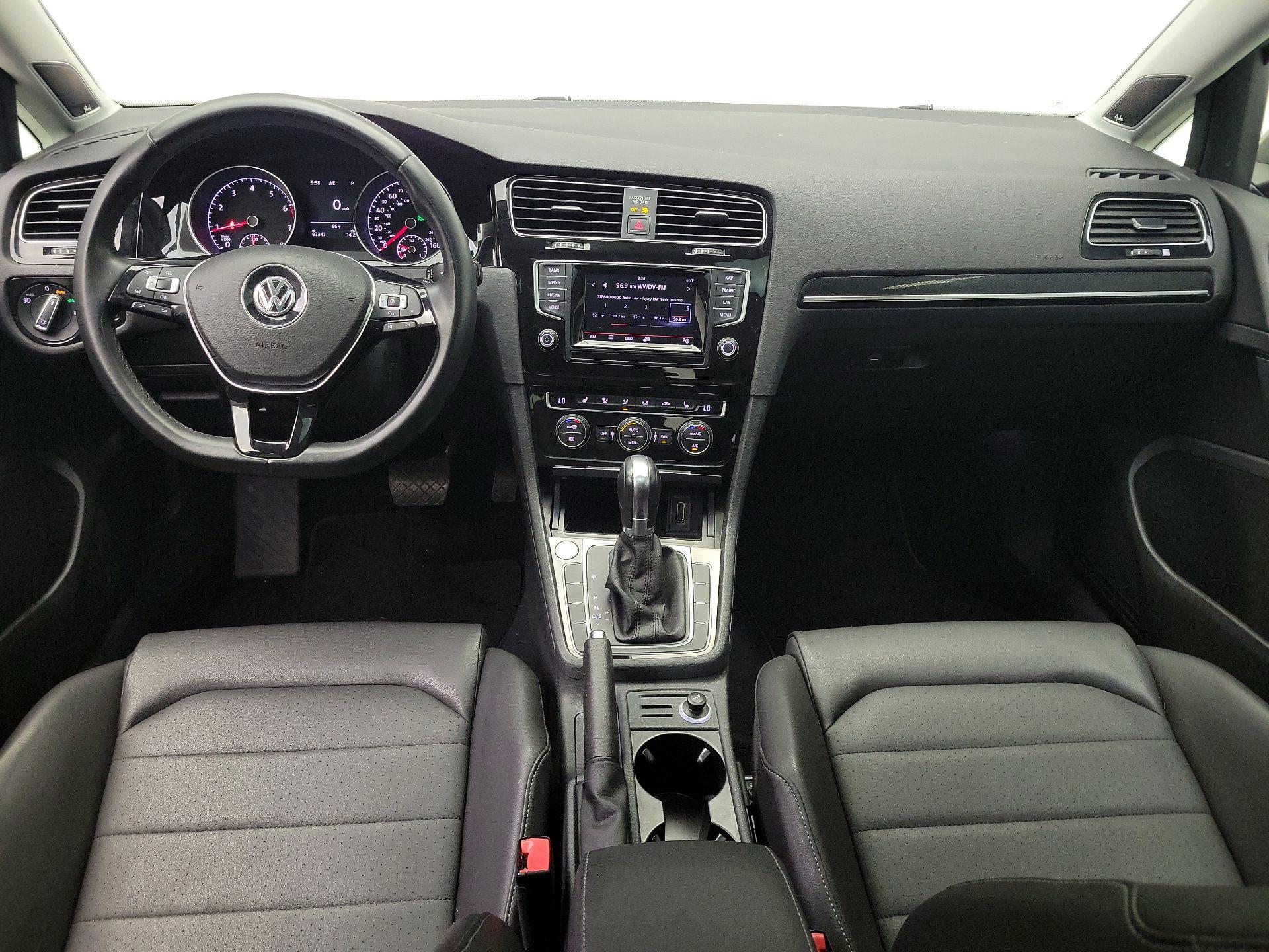 Thumbnail: 2015 Volkswagen Golf - 9