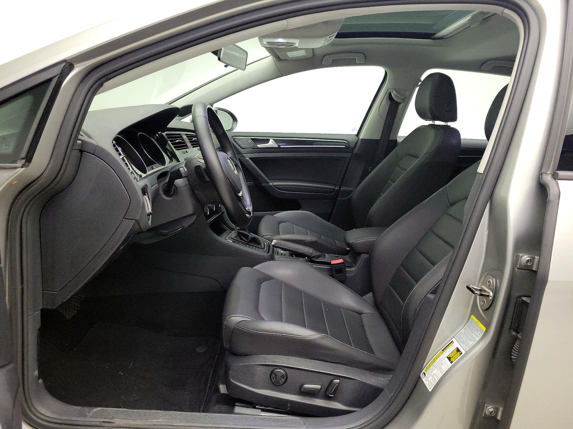 Thumbnail: 2015 Volkswagen Golf - 19